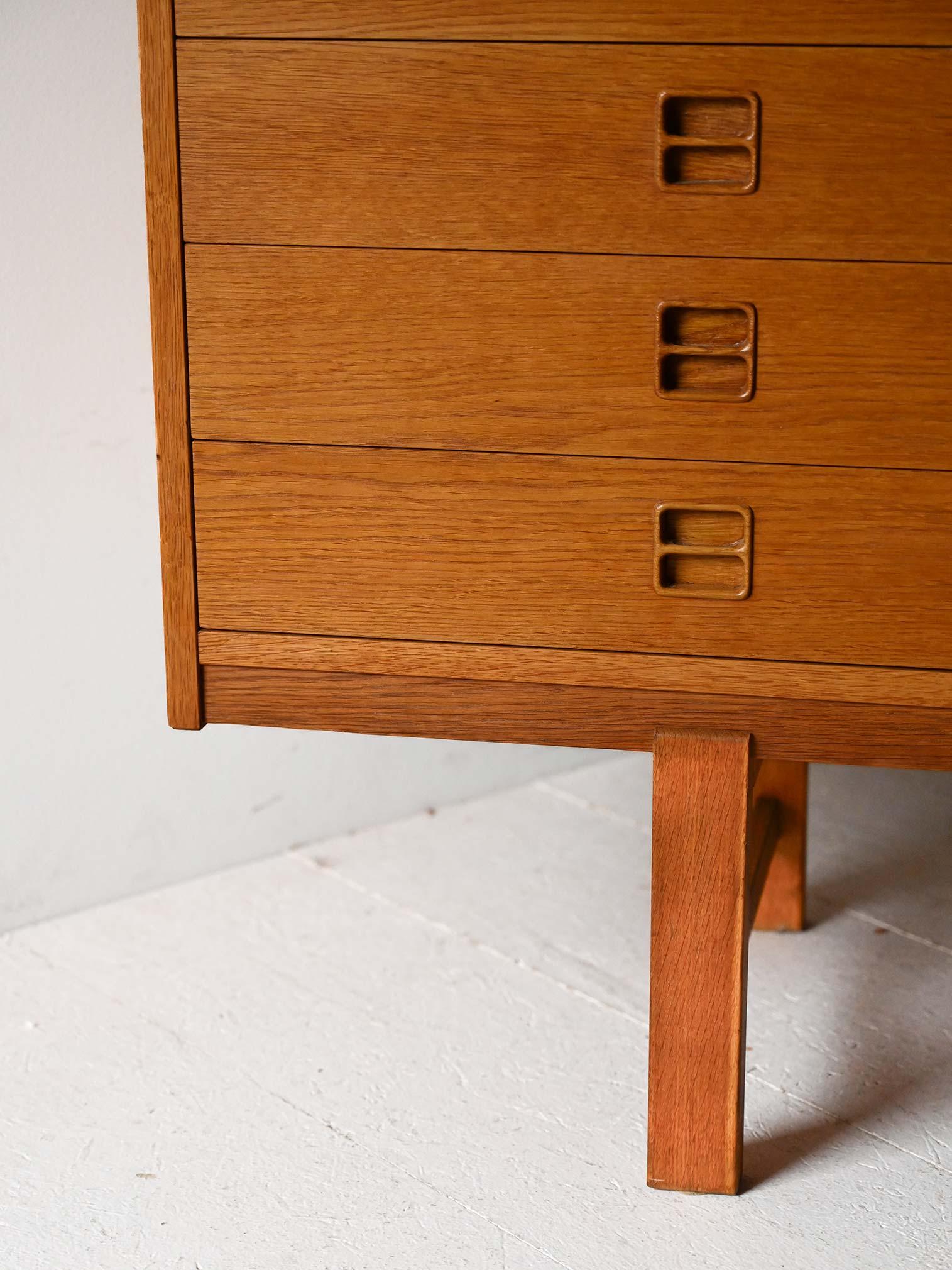 Sideboard scandinavo vintage in rovere con cassetti e ante in vendita 1
