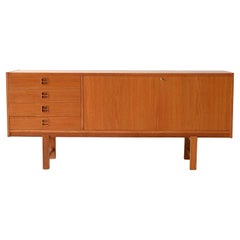 Vintage Sideboard aus skandinavischer Eiche mit Schubladen und Türen
