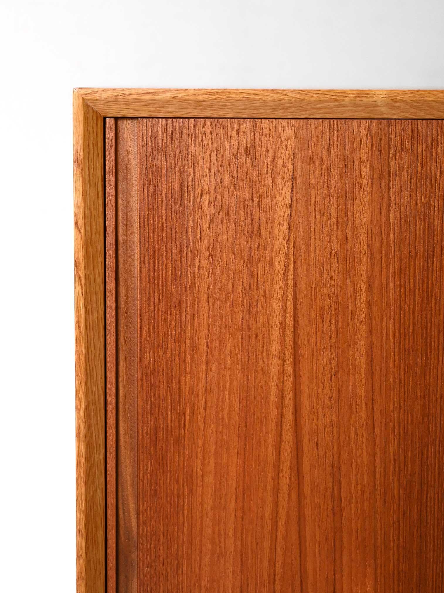 Teak Sideboard scandinavo vintage in teak con cassetti a latta in vendita