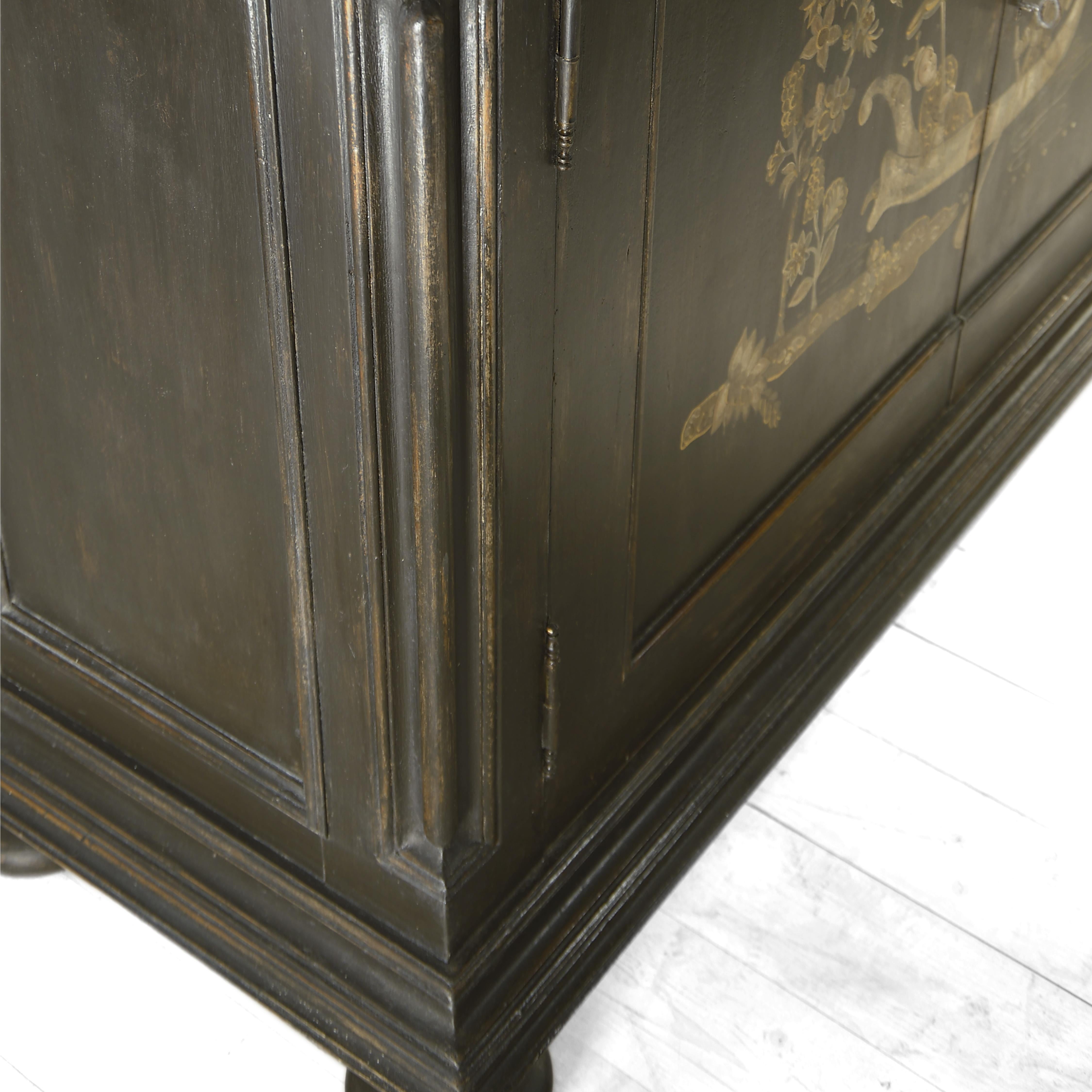 This sideboard has a balanced elegance and aged atmosphere in all spaces with this eye-catching two doors.

With its faded colors and classic molding, this furniture is brimming with antique inspiration.
It is the perfect piece for a timeless