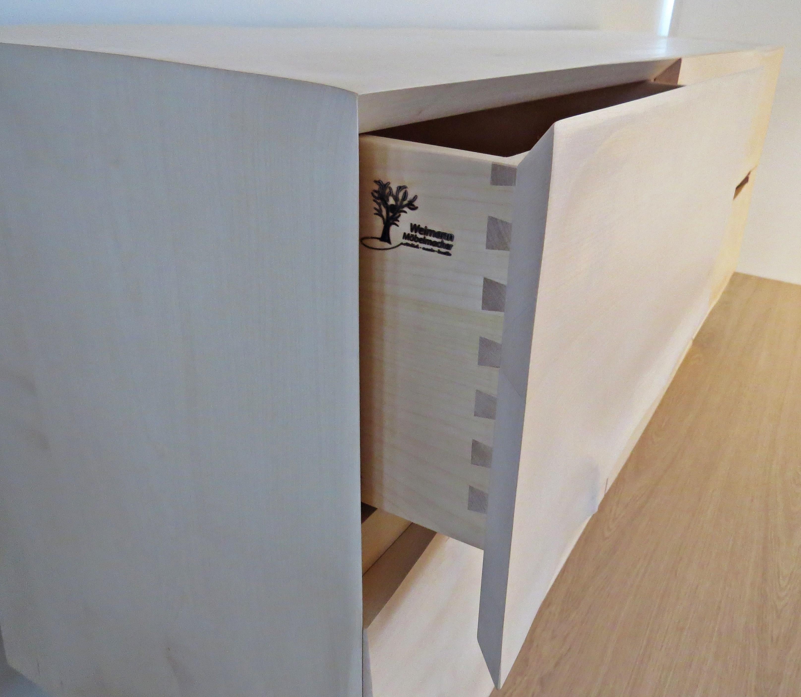 Sideboard aus Massivholz in organischem Design, handgefertigt in Deutschland, skulpturales Sideboard  im Angebot 2
