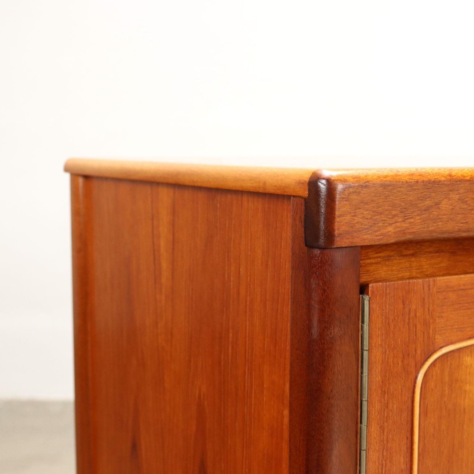 Sideboard Teak England 1960s In Excellent Condition For Sale In Milano, IT