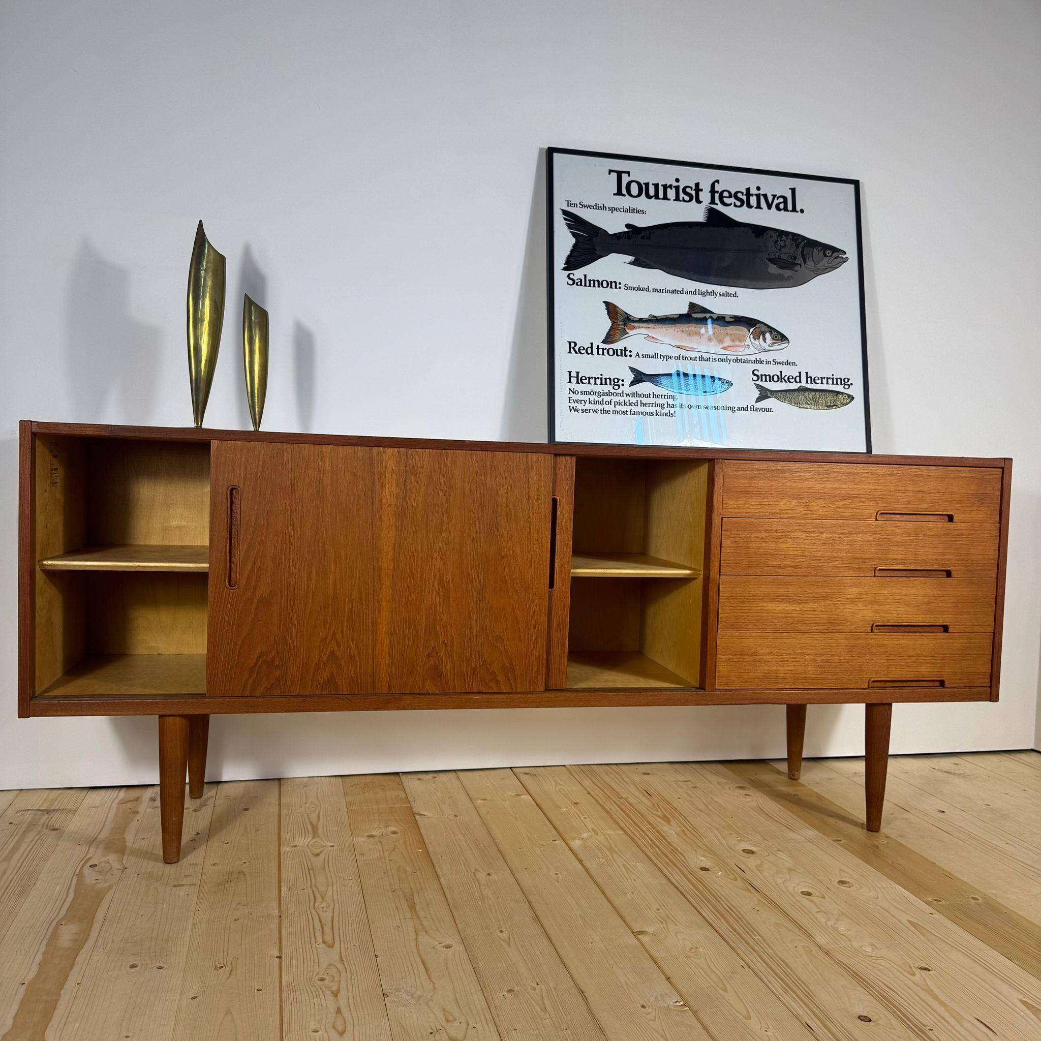 Credenza 