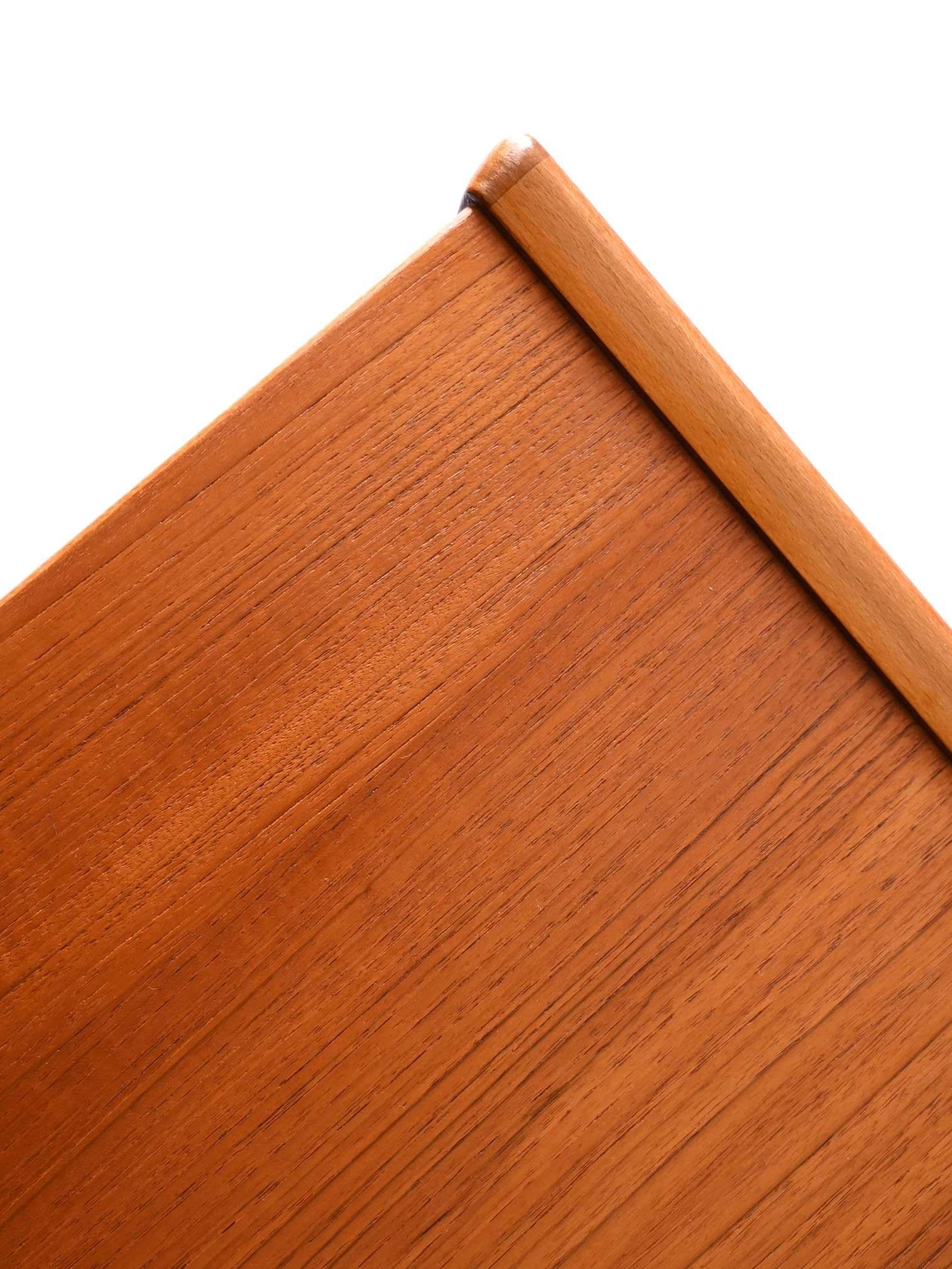 Quercia Sideboard “Trio” in teak e rovere di Nils Jonsson per Hugo Troeds, anni ’60 in vendita