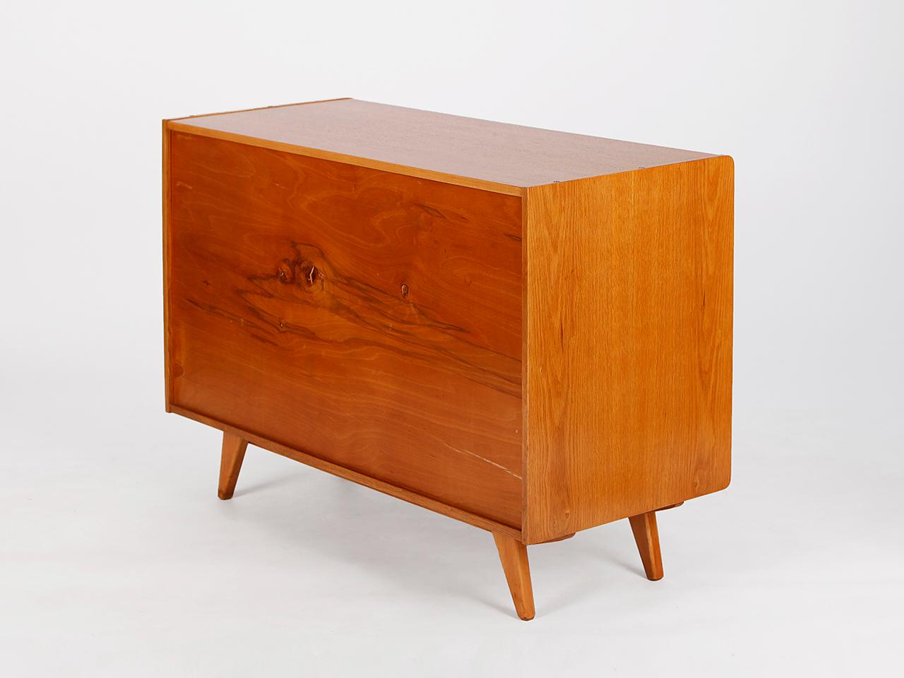 Sideboard U 453 by Jiri Jiroutek for Interior Praha with Wooden Drawers, 1960s In Excellent Condition For Sale In Wien, AT