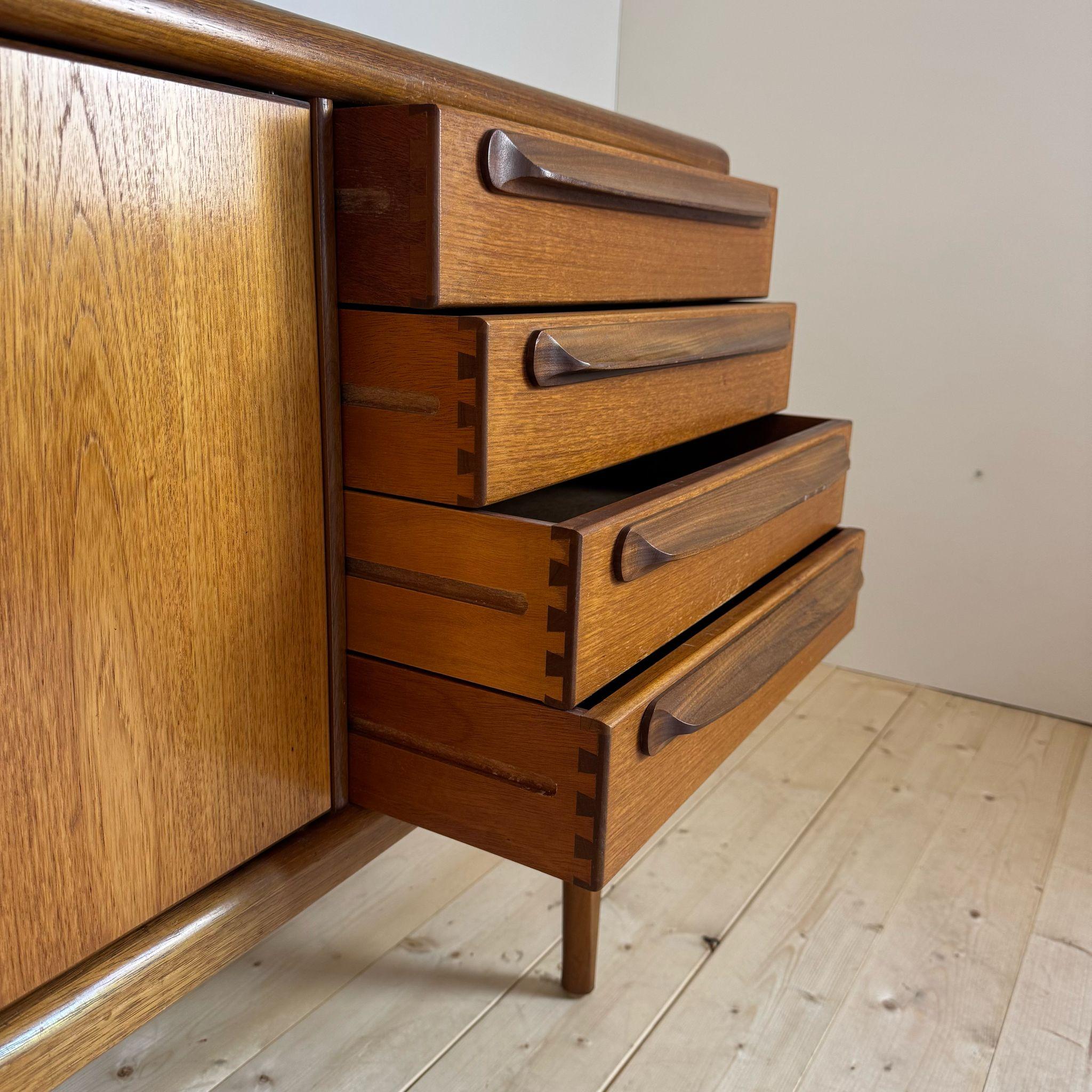 Vintage sideboard, Denmark 1960 In Good Condition For Sale In Torino, IT