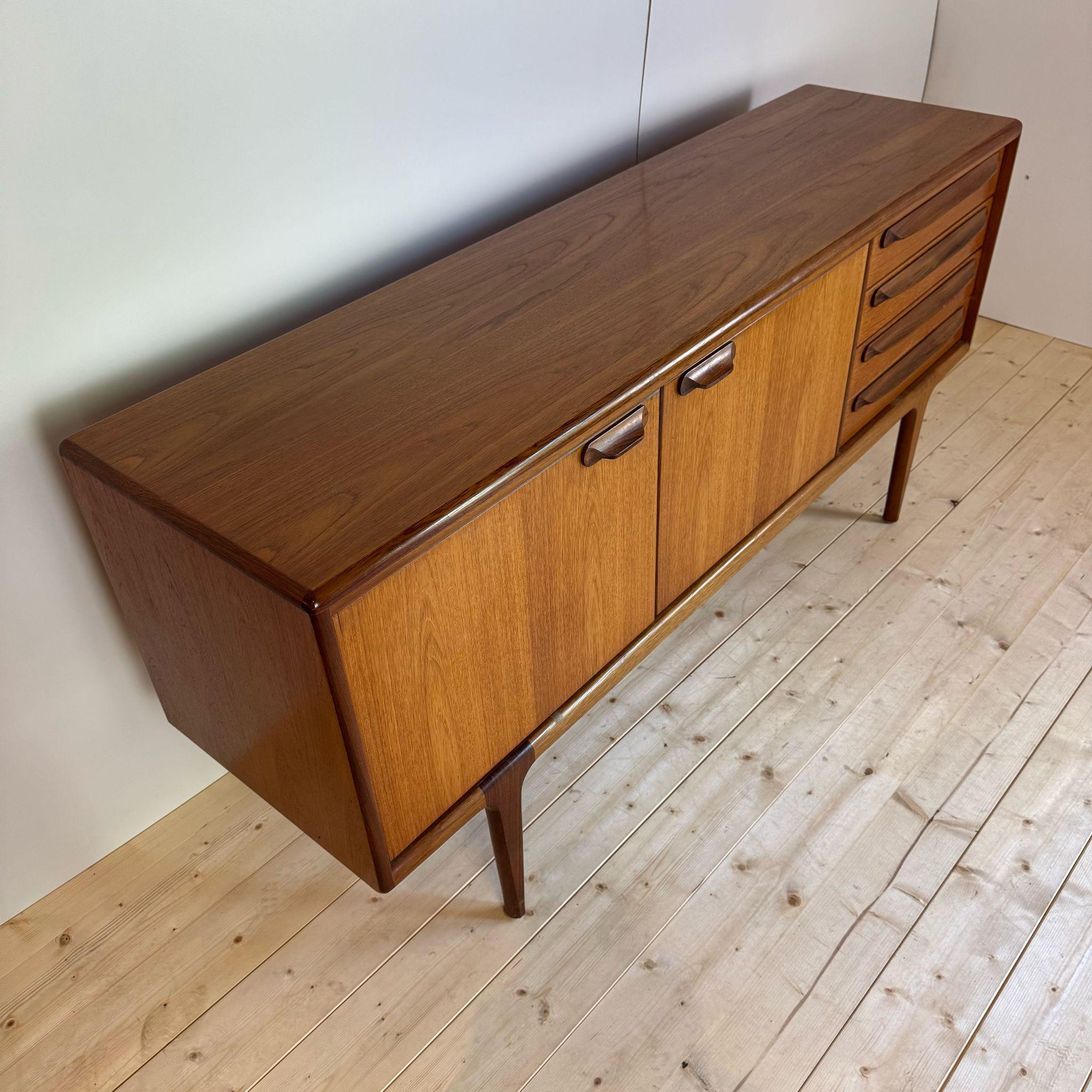 Mid-20th Century Vintage sideboard, Denmark 1960 For Sale