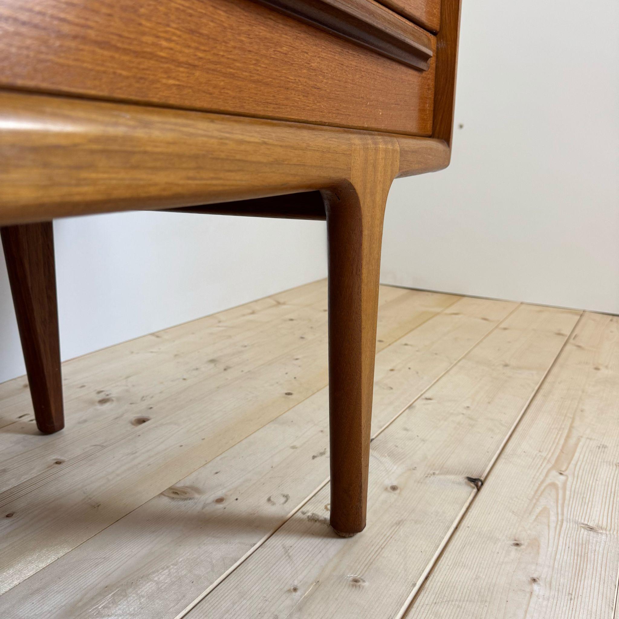 Vintage sideboard, Denmark 1960 For Sale 1
