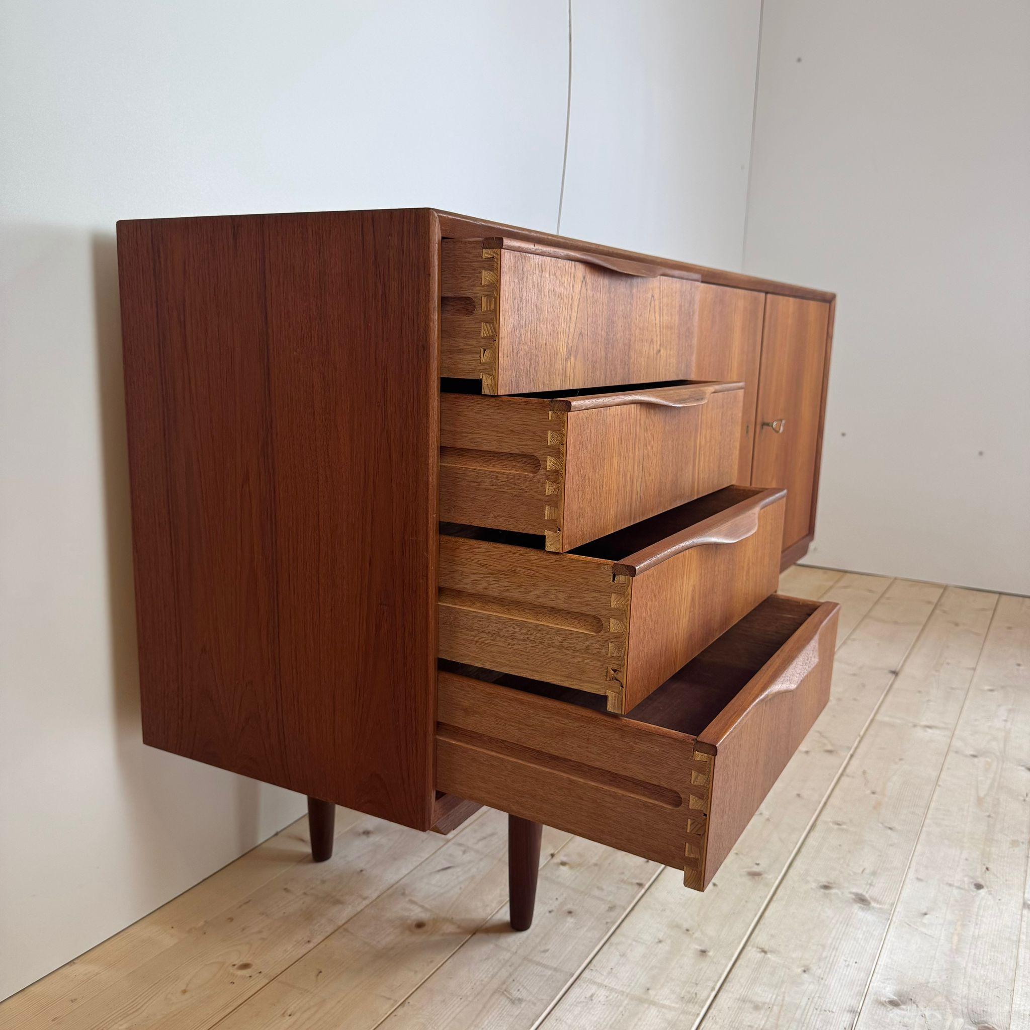 Sideboard vintage, Denmark 1960 For Sale 1