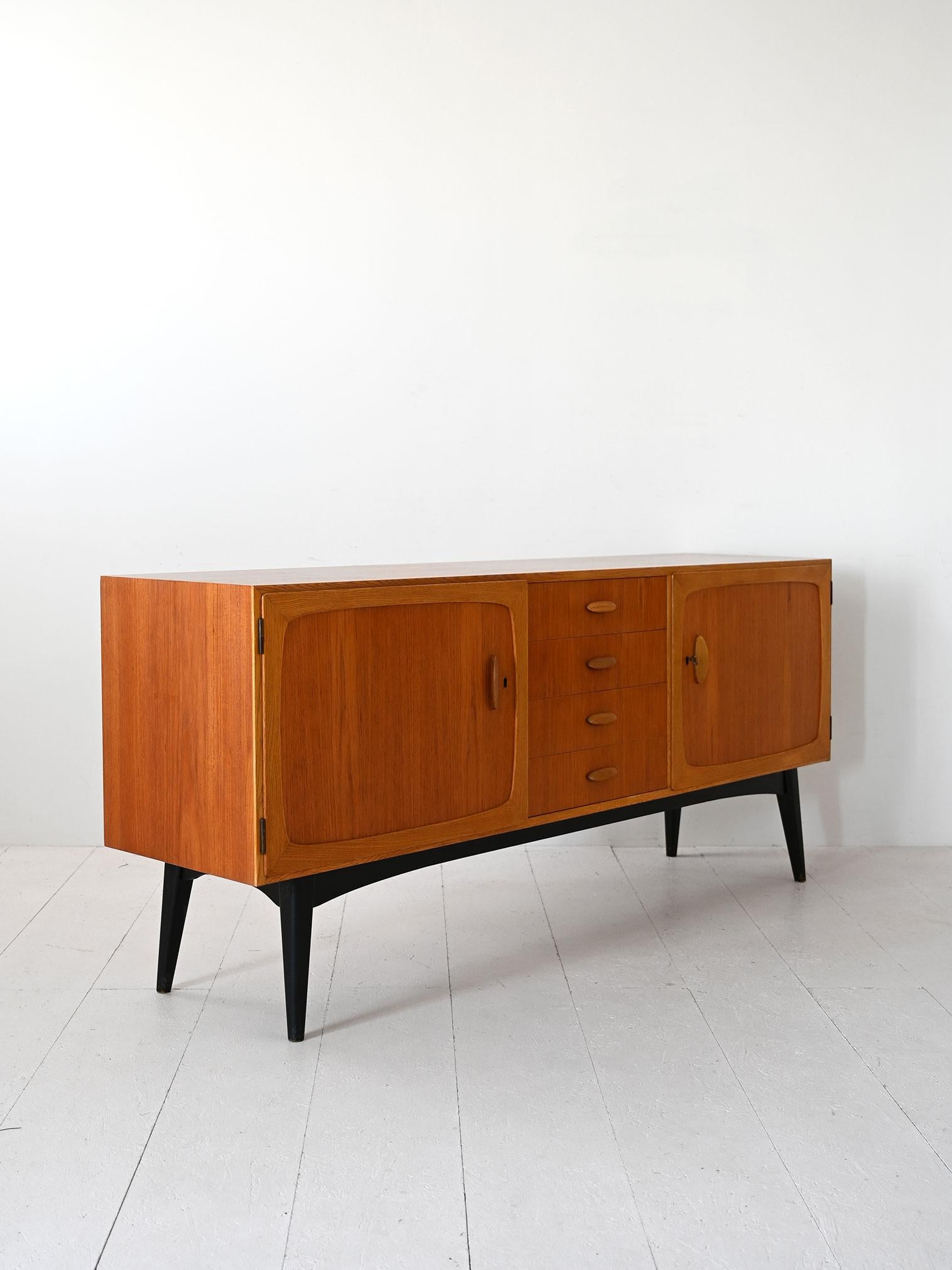 Aparador vintage de teca Scandinavian en venta
