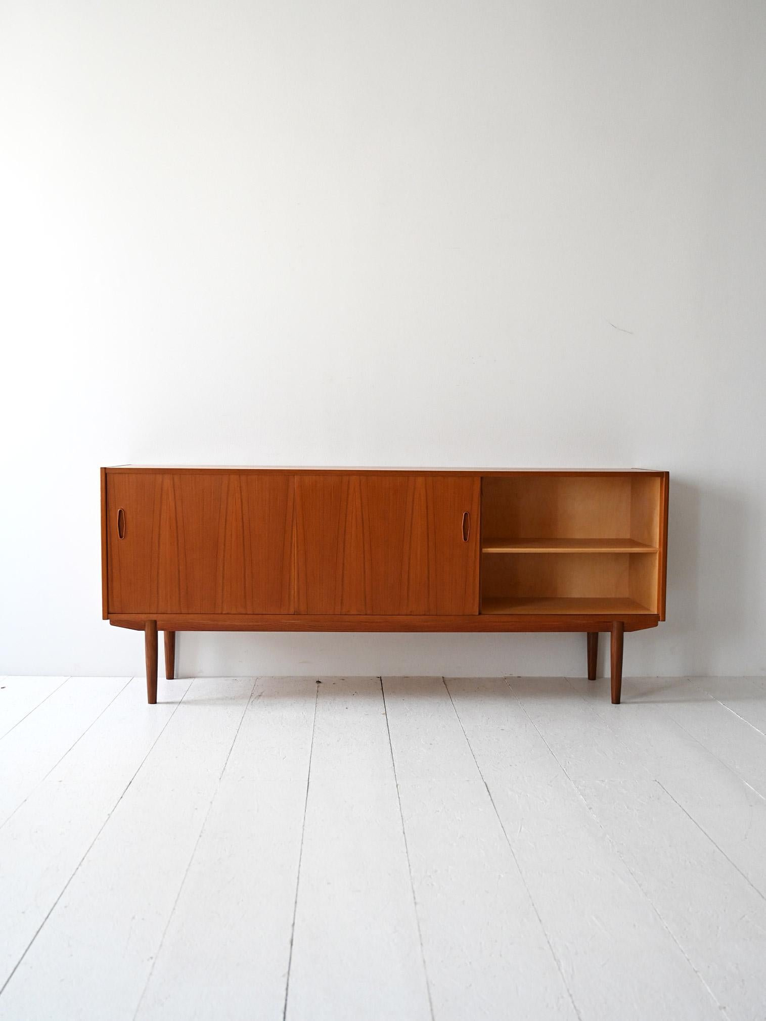 Swedish Sideboard vintage scandinavo di Nils Jonsson in vendita