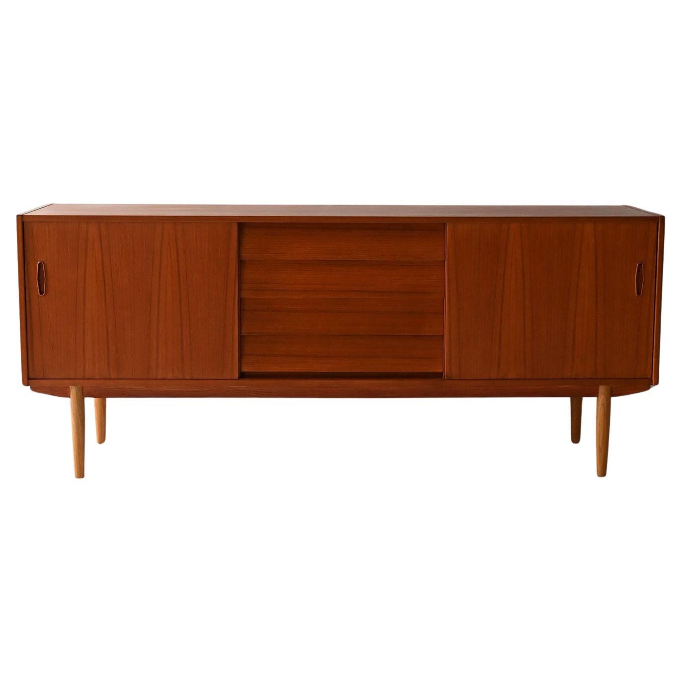 Skandinavisches Vintage-Sideboard von Nils Jonsson
