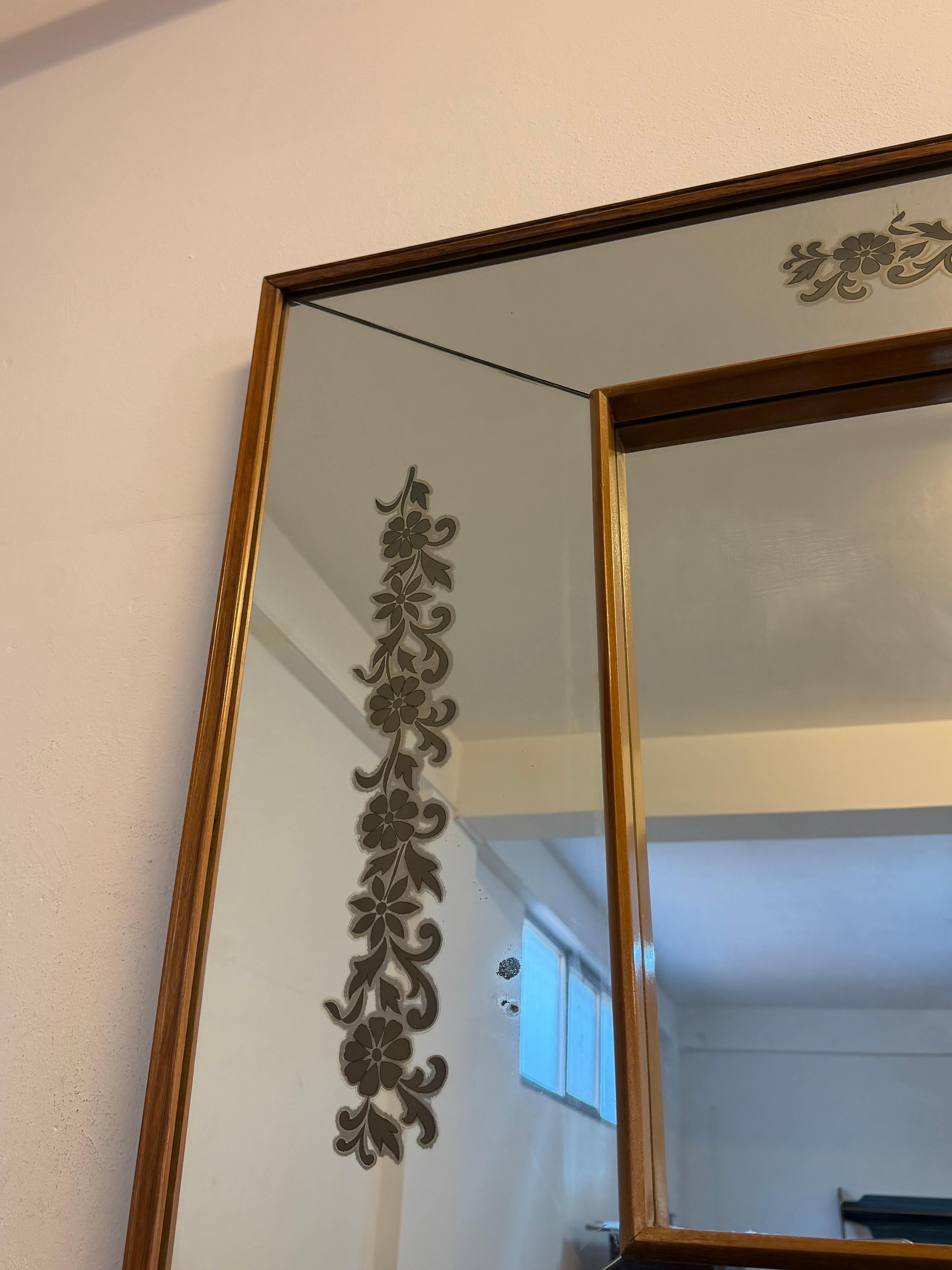 Sideboard with backlit mirror attributed to Vittorio Dassi, 1950s For Sale 8