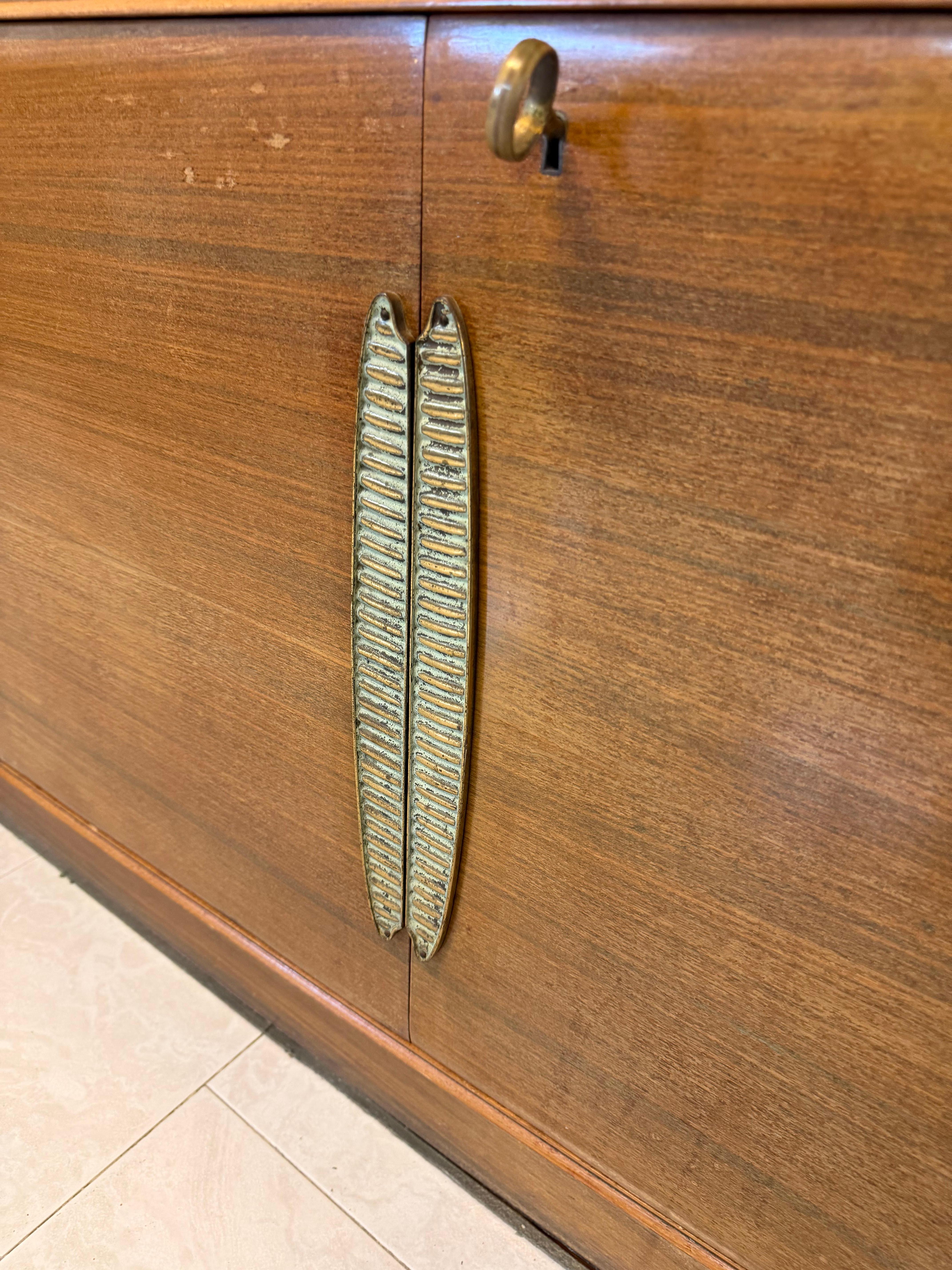 Sideboard with backlit mirror attributed to Vittorio Dassi, 1950s For Sale 9