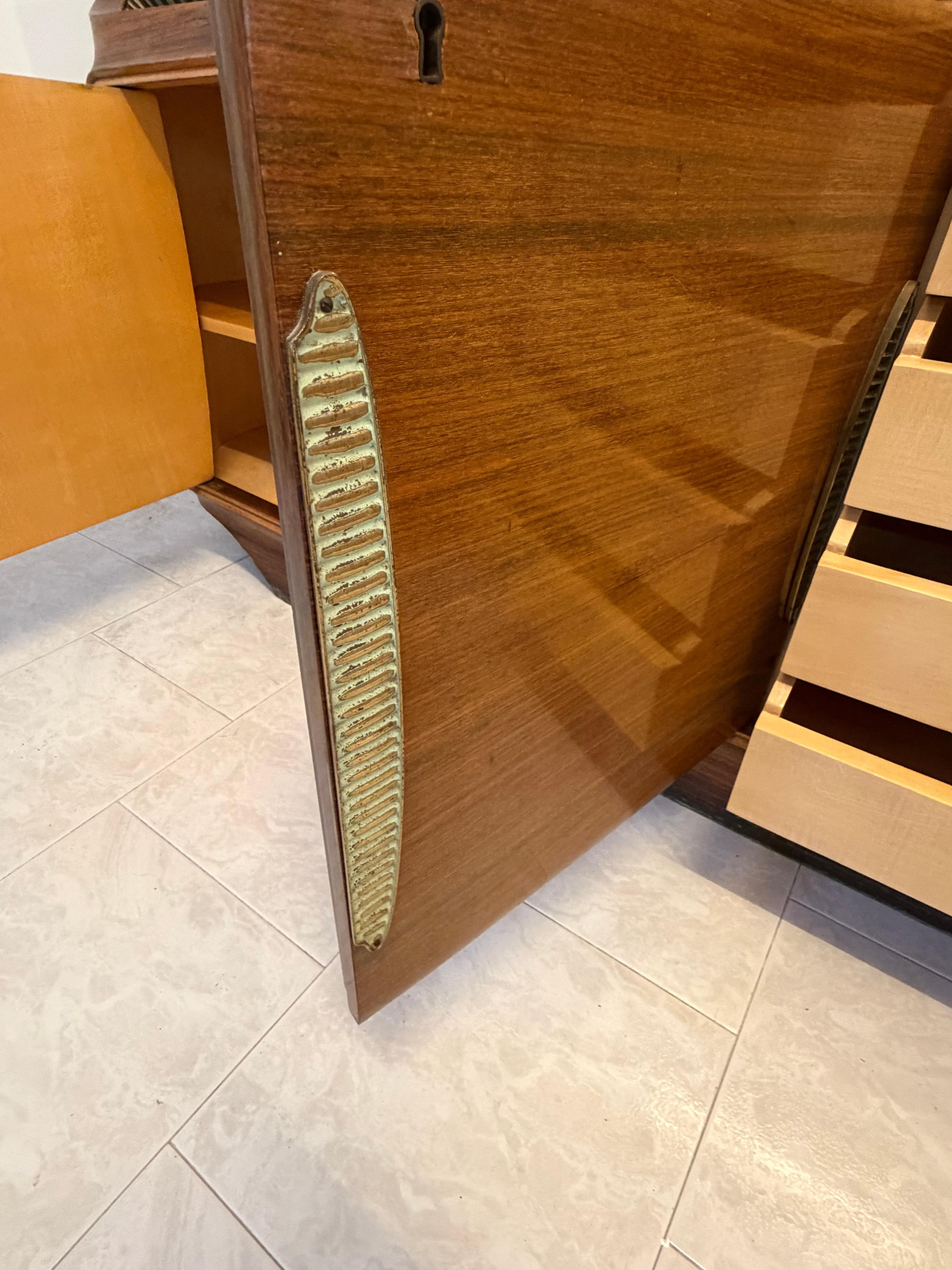 Sideboard with backlit mirror attributed to Vittorio Dassi, 1950s For Sale 1