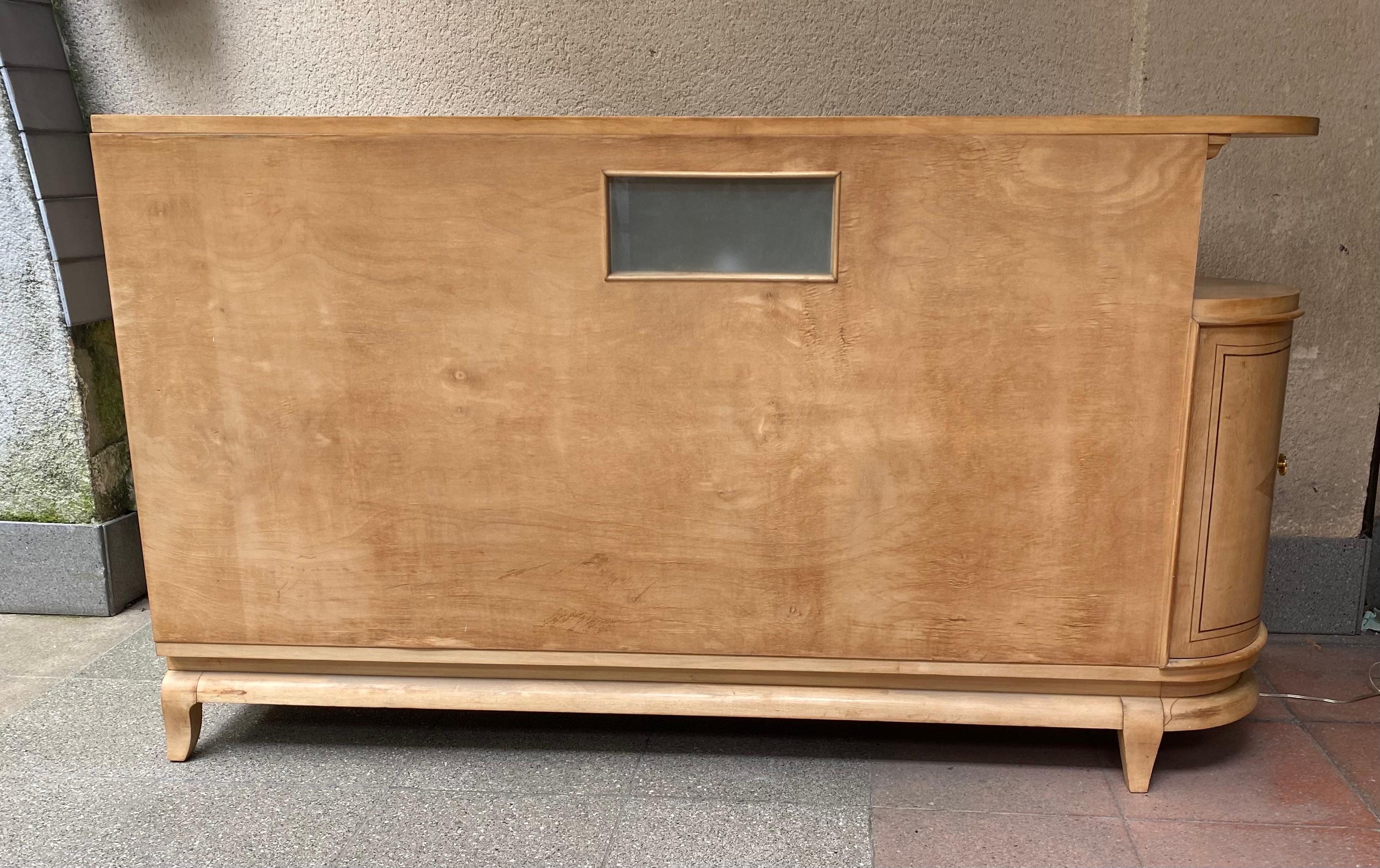 Sideboard with bar
1960
Sliding top and drawer
EU socket
Length 143 cm x H 83 cm x D 31 cm
Price : 1500 € for this table.
