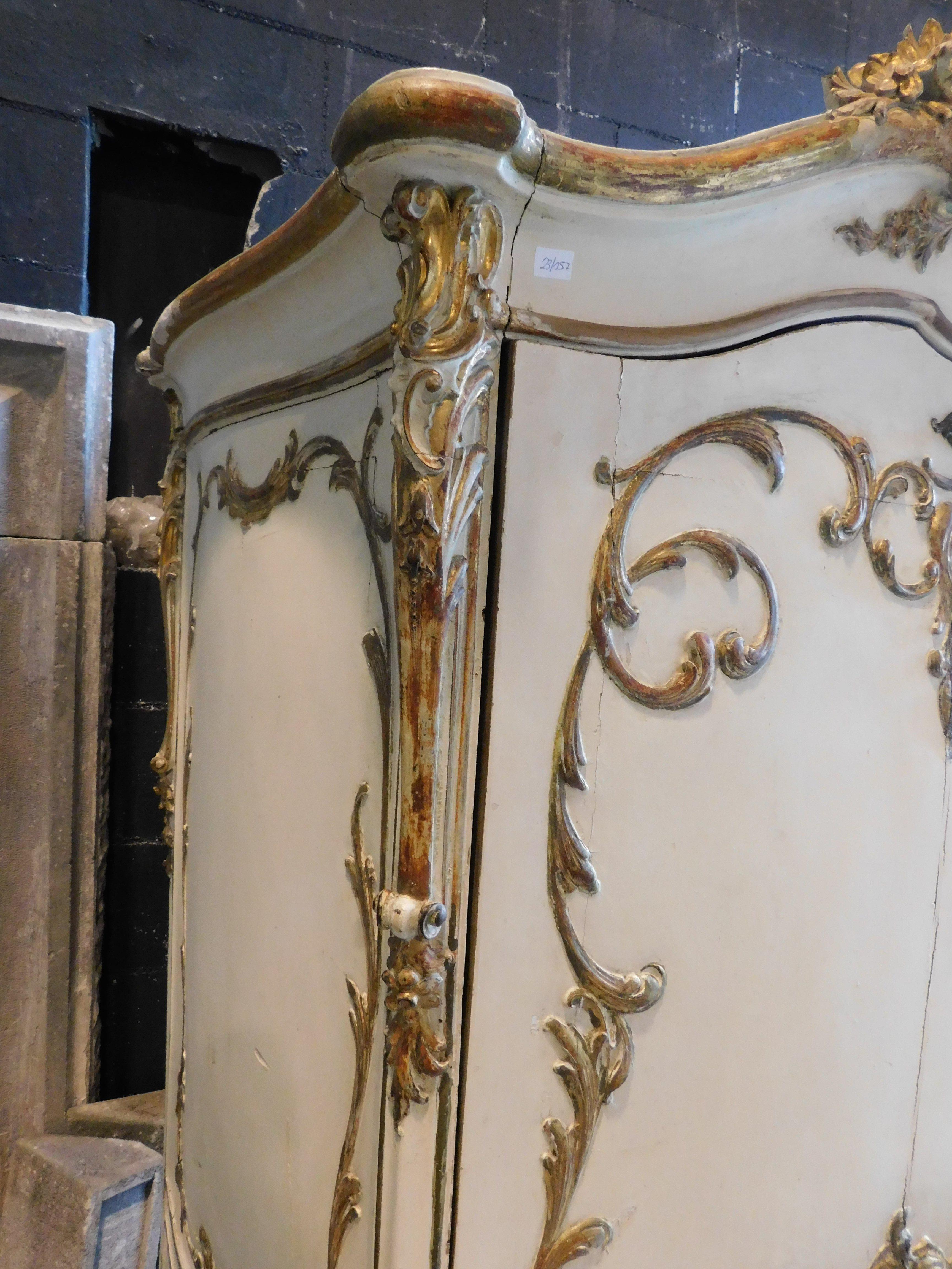 Sideboard with flap in lacquered wood and golden friezes, France In Good Condition For Sale In Cuneo, Italy (CN)