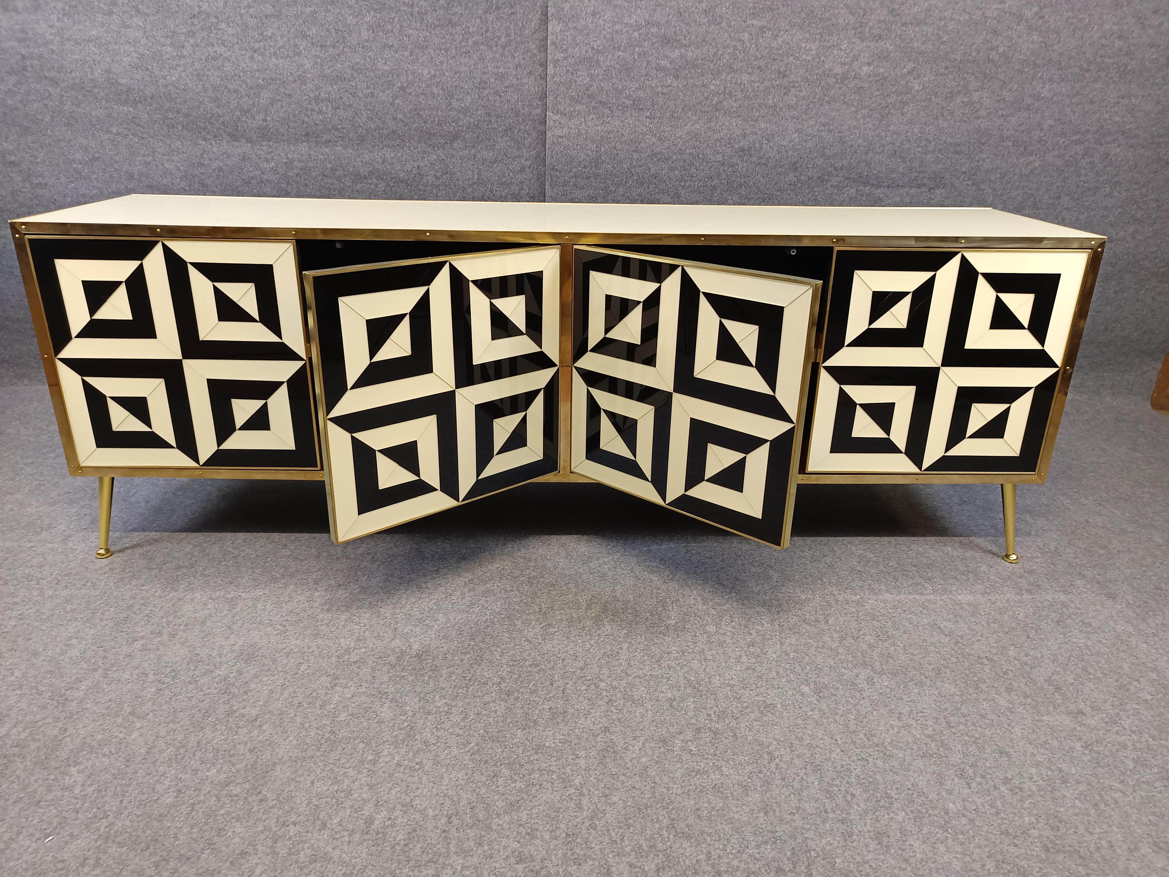 Buffet avec portes en verre Murano blanc et noir optique Made in Italy Disponible en vente 3