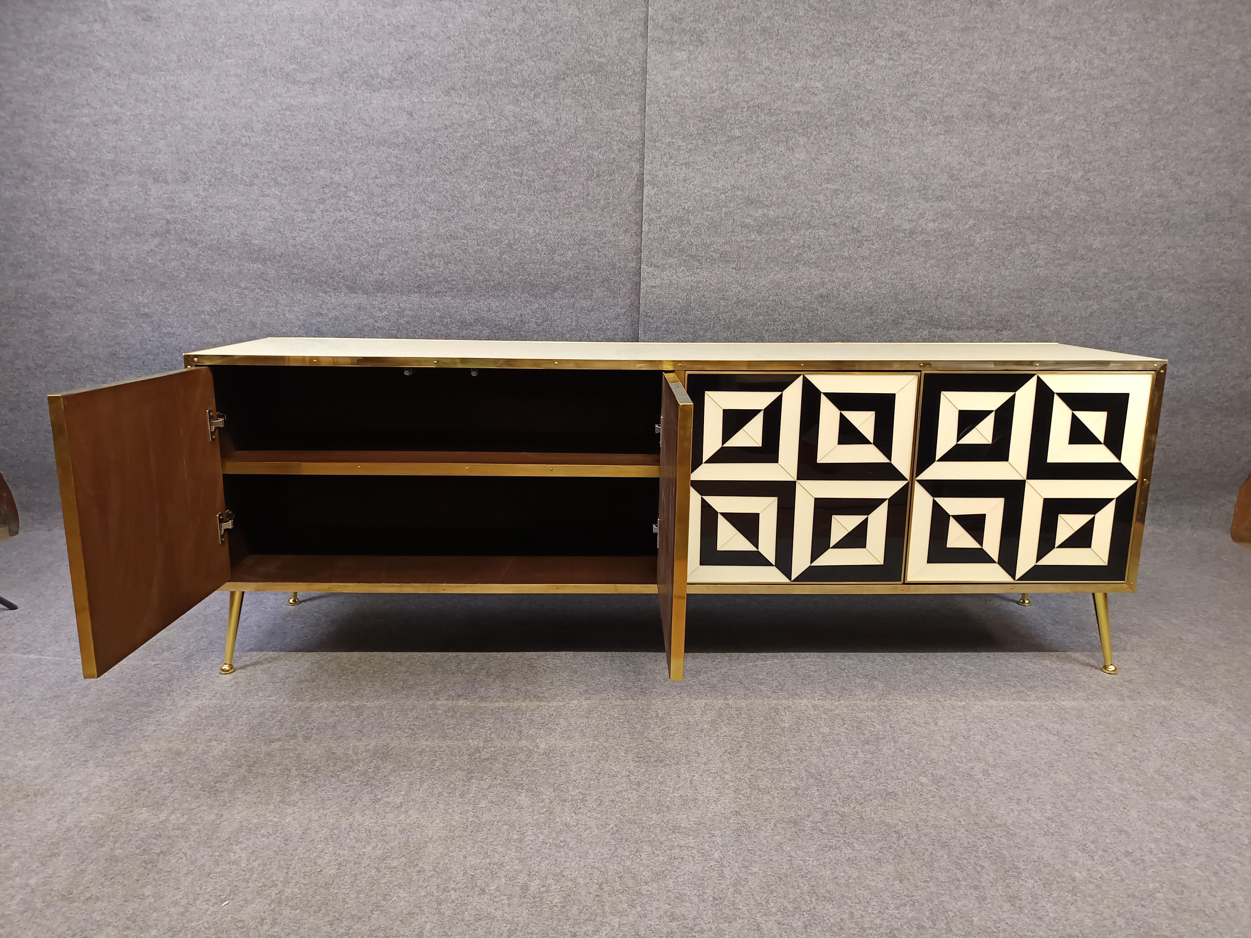 Buffet avec portes en verre Murano blanc et noir optique Made in Italy Disponible en vente 4