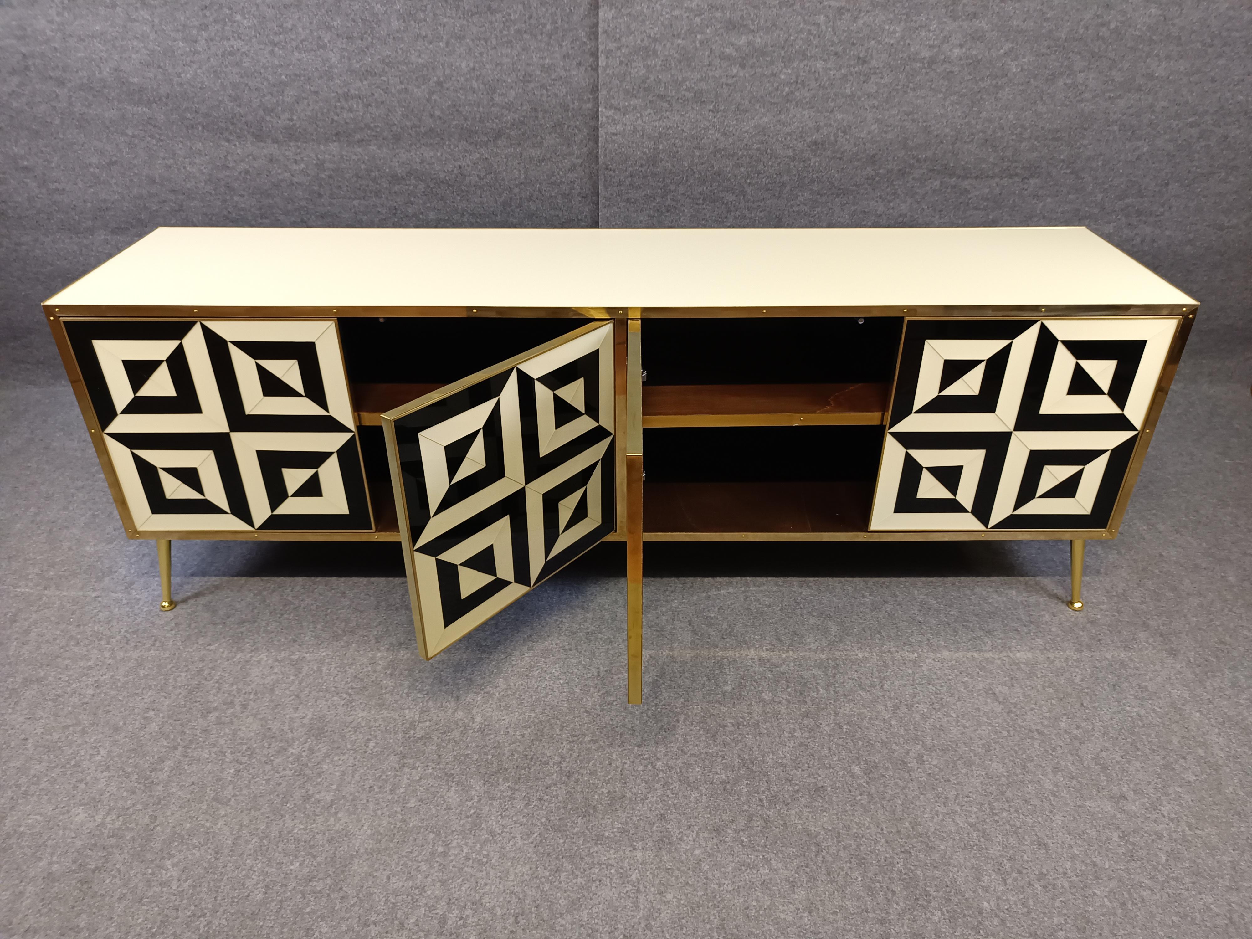 Buffet avec portes en verre Murano blanc et noir optique Made in Italy Disponible en vente 7
