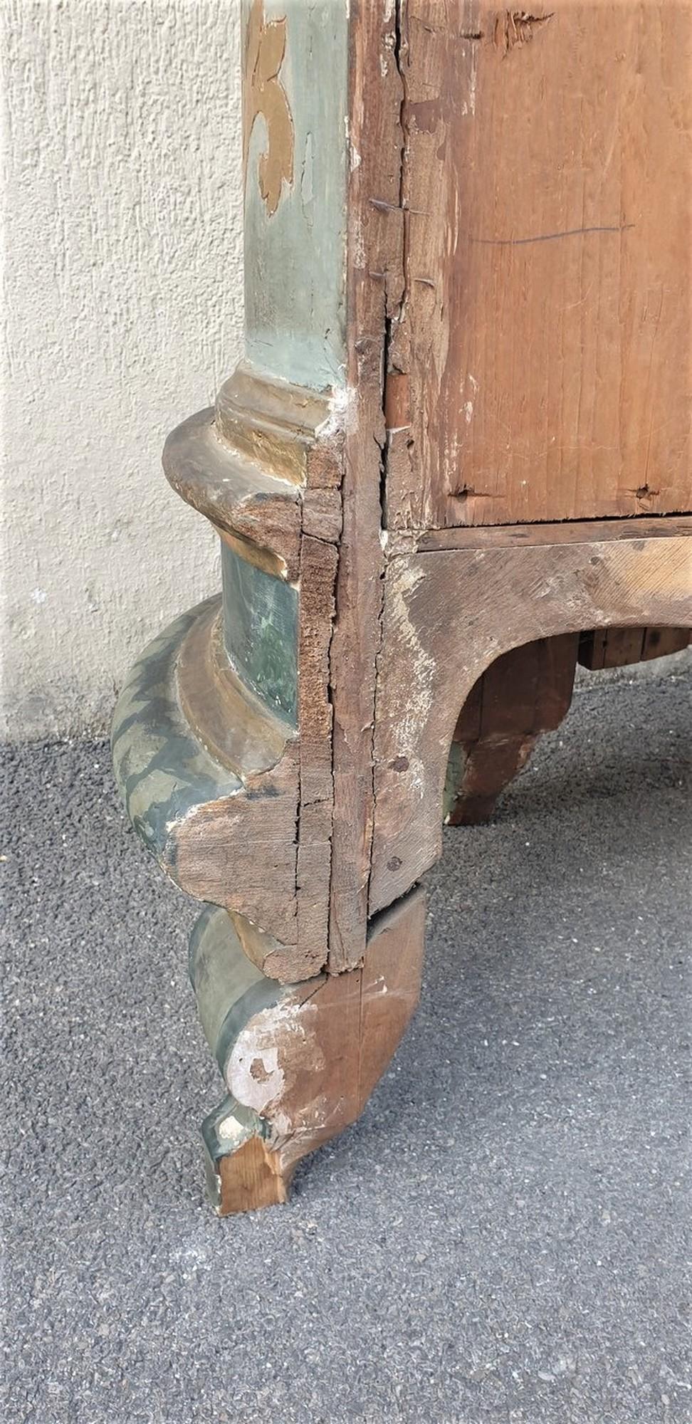 Sideboard mit lackierter Stützhöhe, Italien, XIX. Jahrhundert im Angebot 11