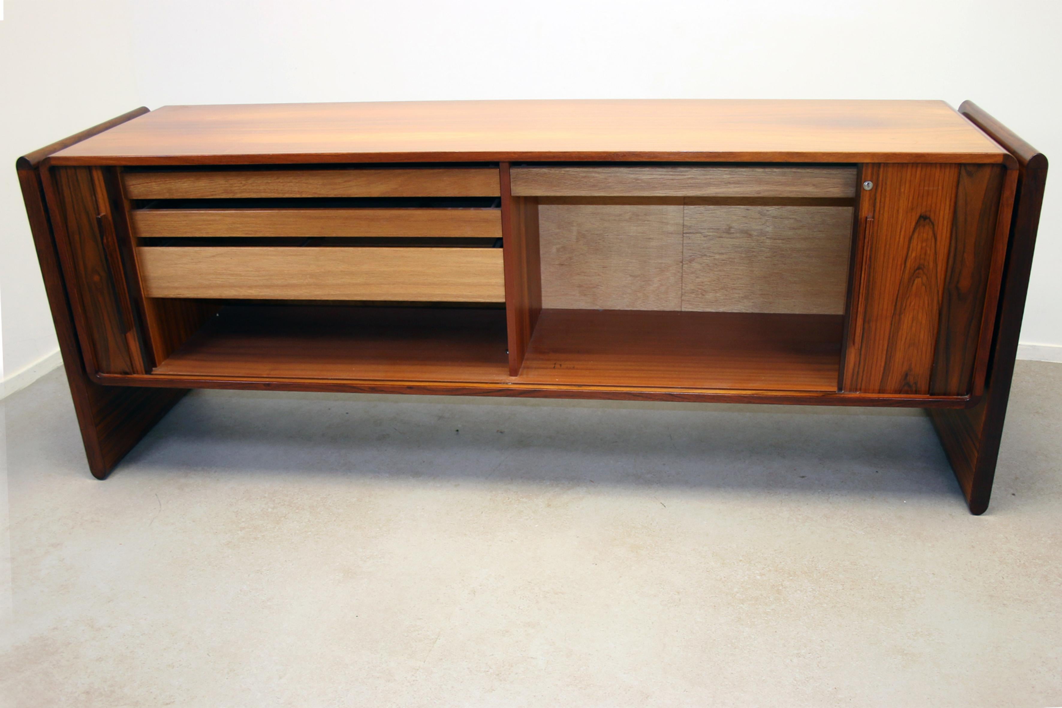 Sideboard with Roller Doors from Dyrlund - Vintage 1960s In Good Condition For Sale In Oostrum-Venray, NL