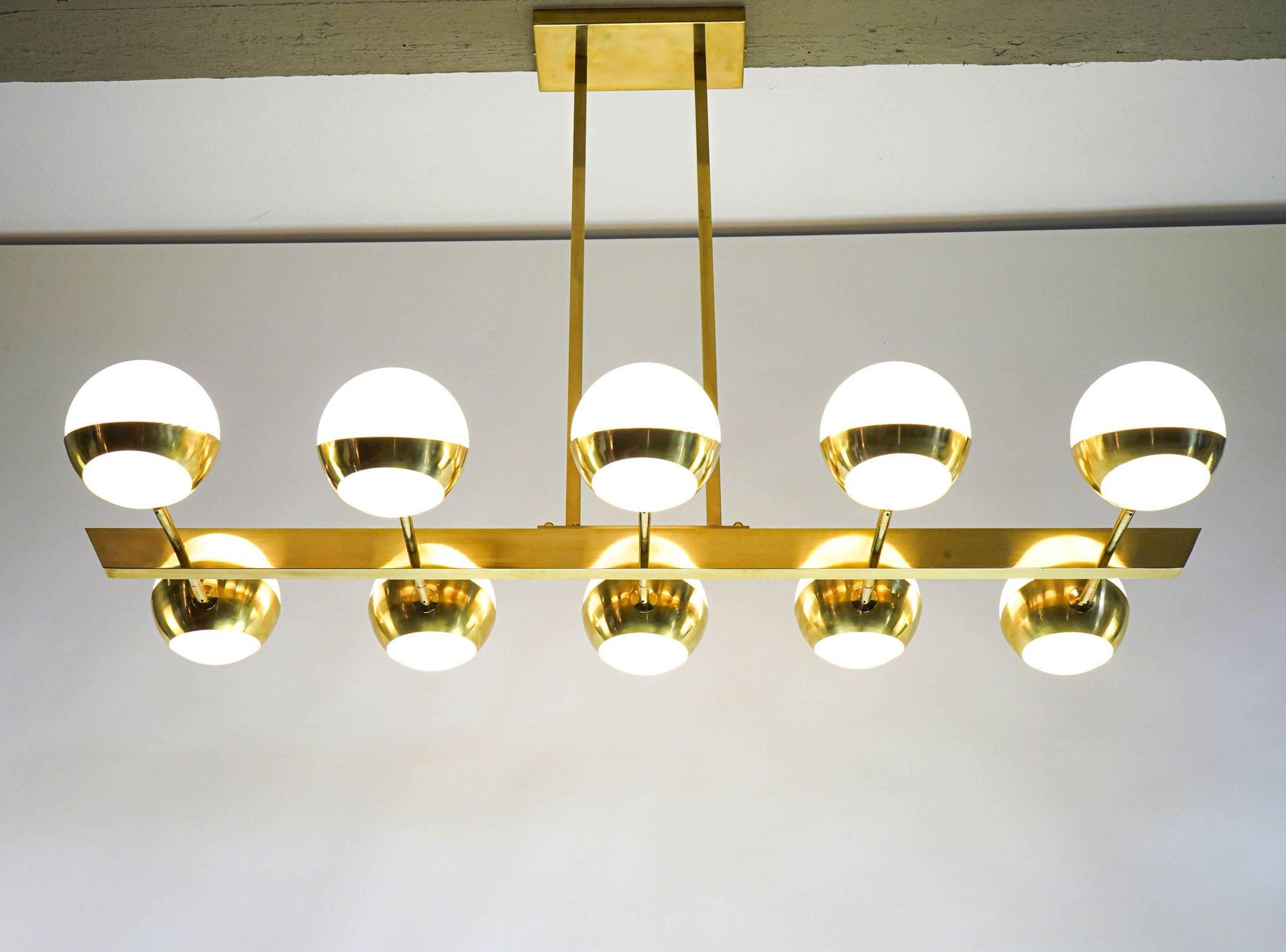 Italian Siderale 10 lights Brass and Lattimo glass Chandelier, Silvio Piattelli Design For Sale