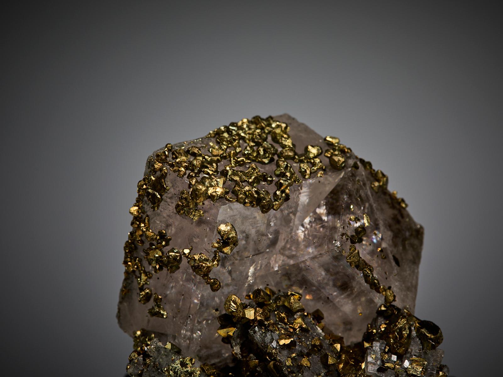 Siderite with Pyrite im Angebot 4