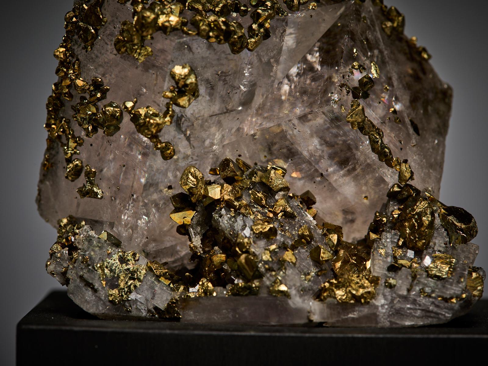 Siderite with Pyrite im Angebot 6