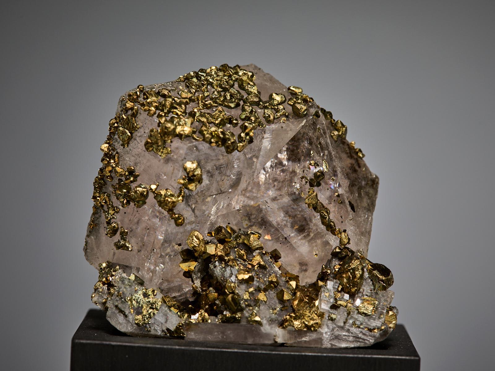 Siderite with Pyrite im Angebot 8