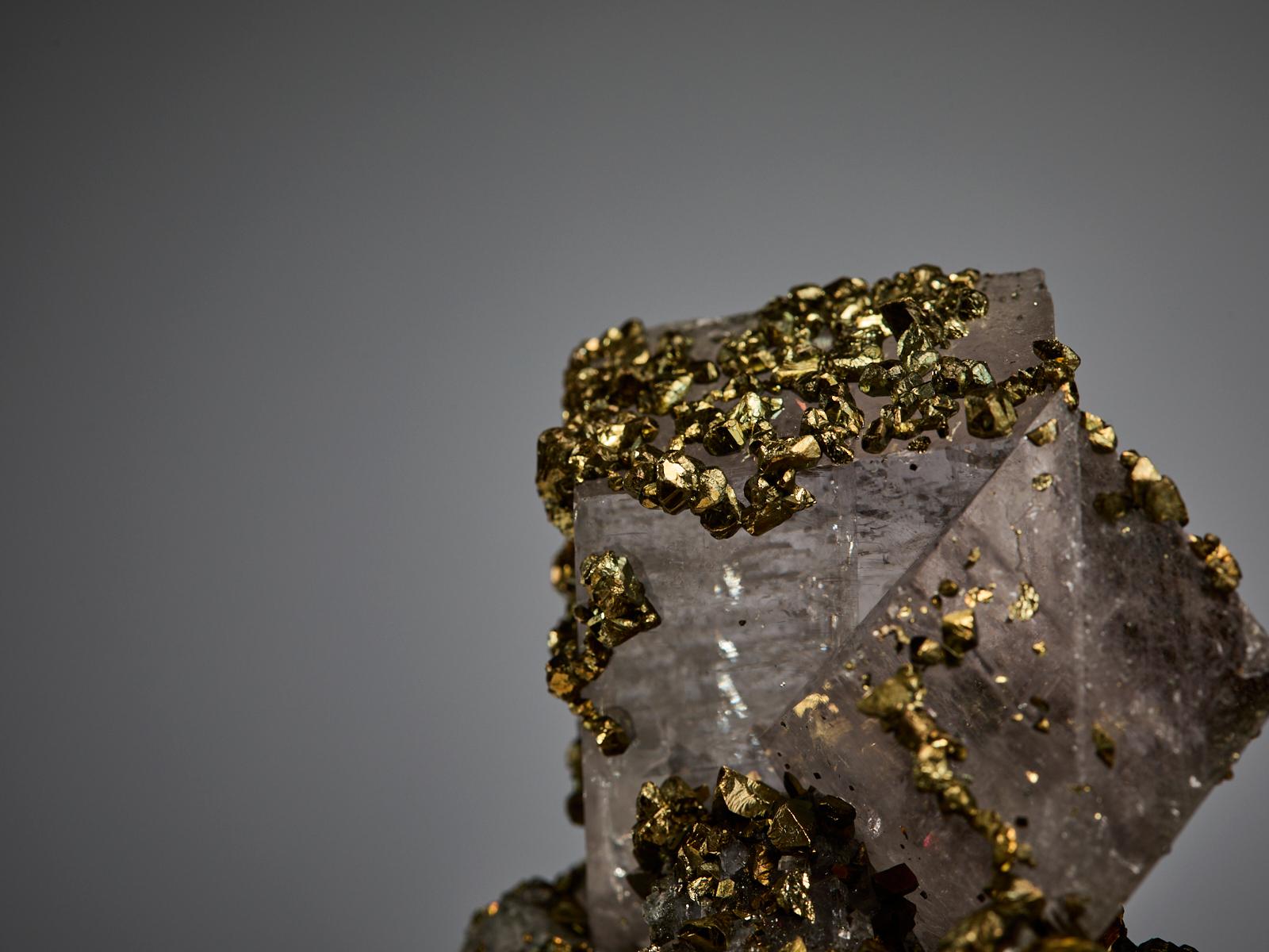 Siderite with Pyrite im Angebot 10