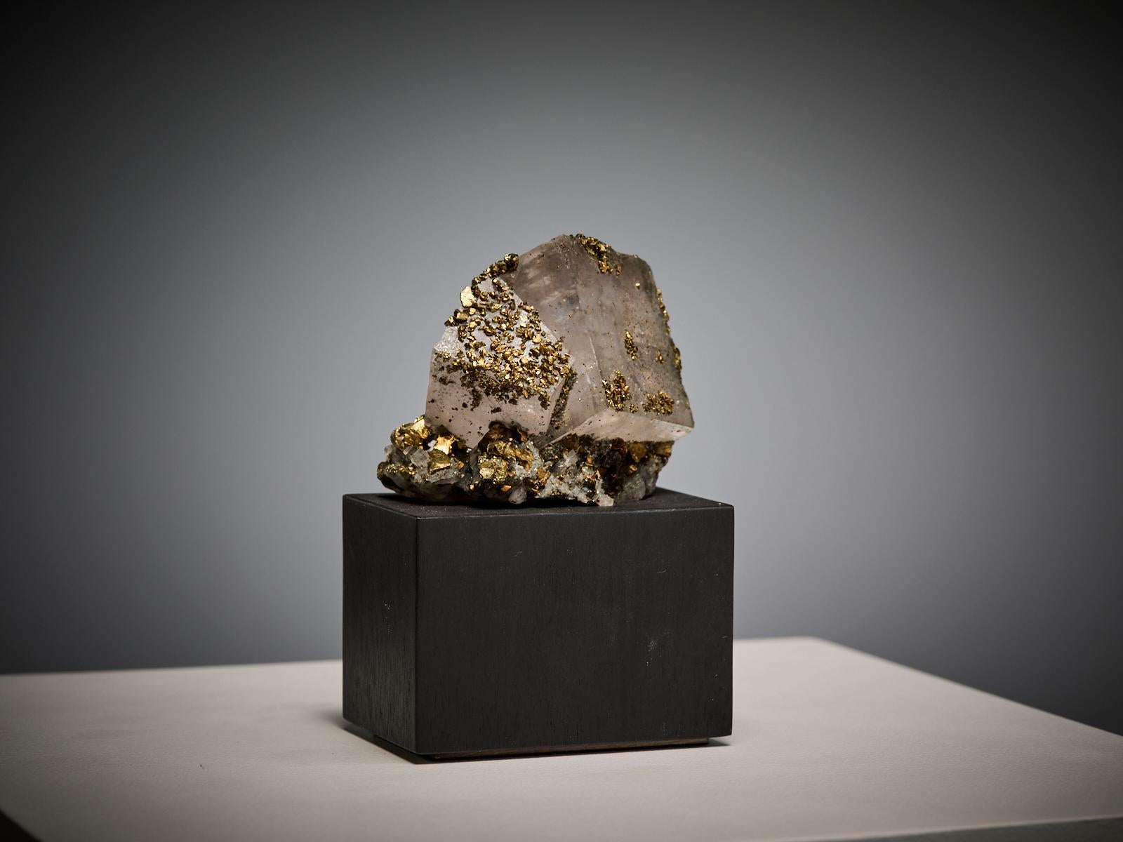 Siderite with Pyrite im Angebot 2