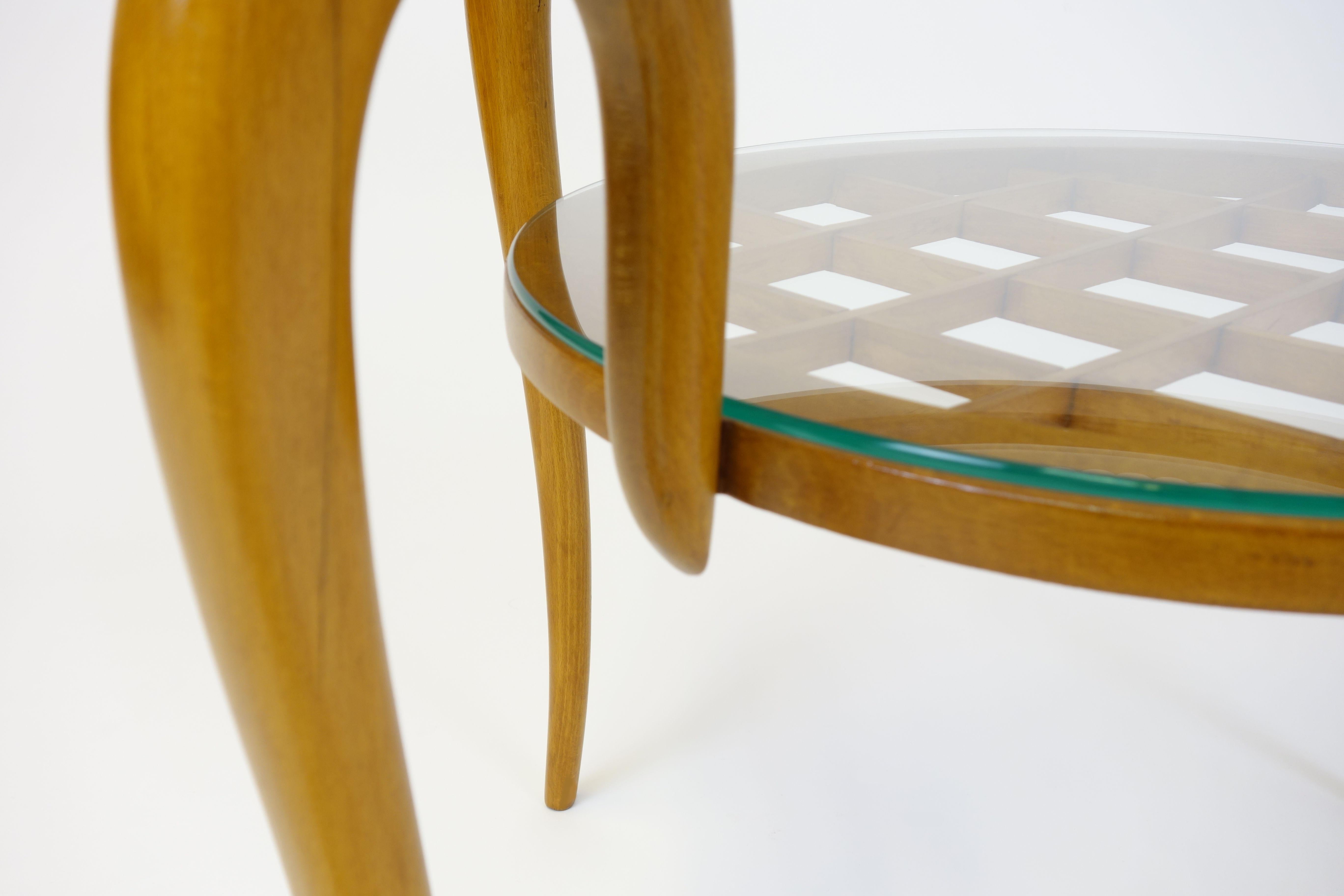Art Déco Tavolino alla maniera di Gio Ponti in legno intagliato con motivo in vetro inciso Italia anni '40 in vendita