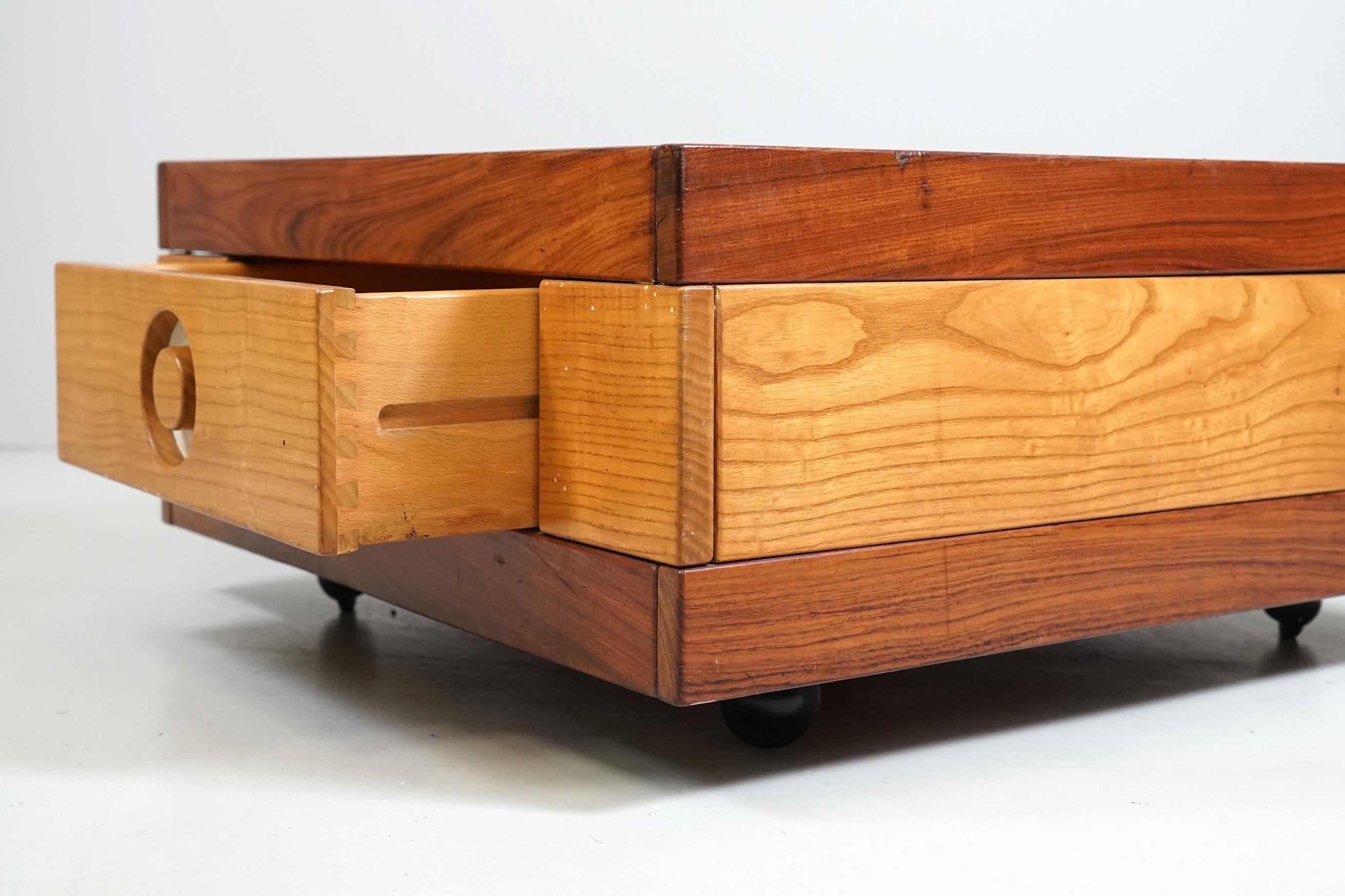 Mid-Century Modern Sidetable by Ettore Sottsass, 1960 For Sale