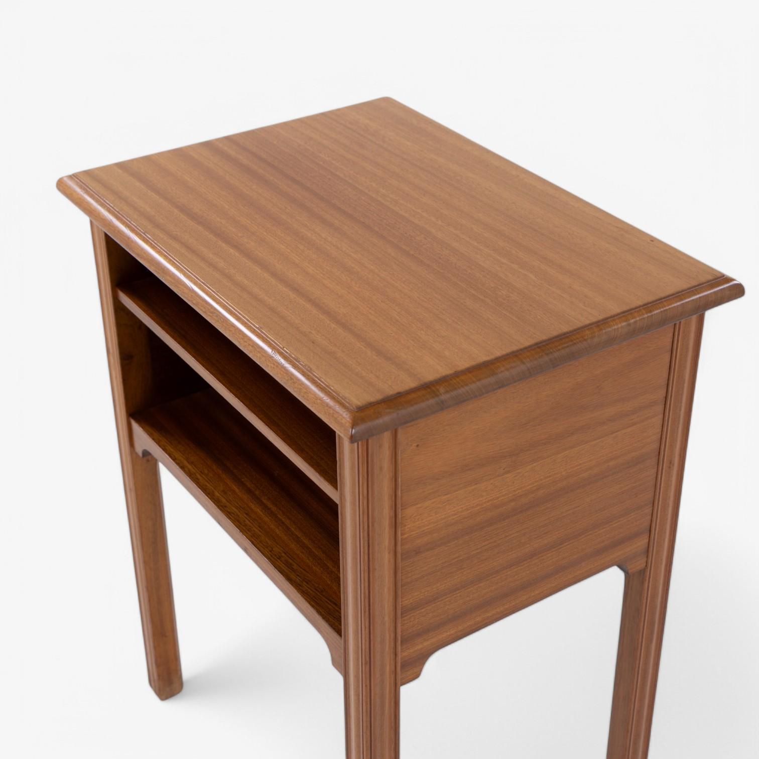 Acajou Table d'appoint en acajou de Kaare Klint en vente