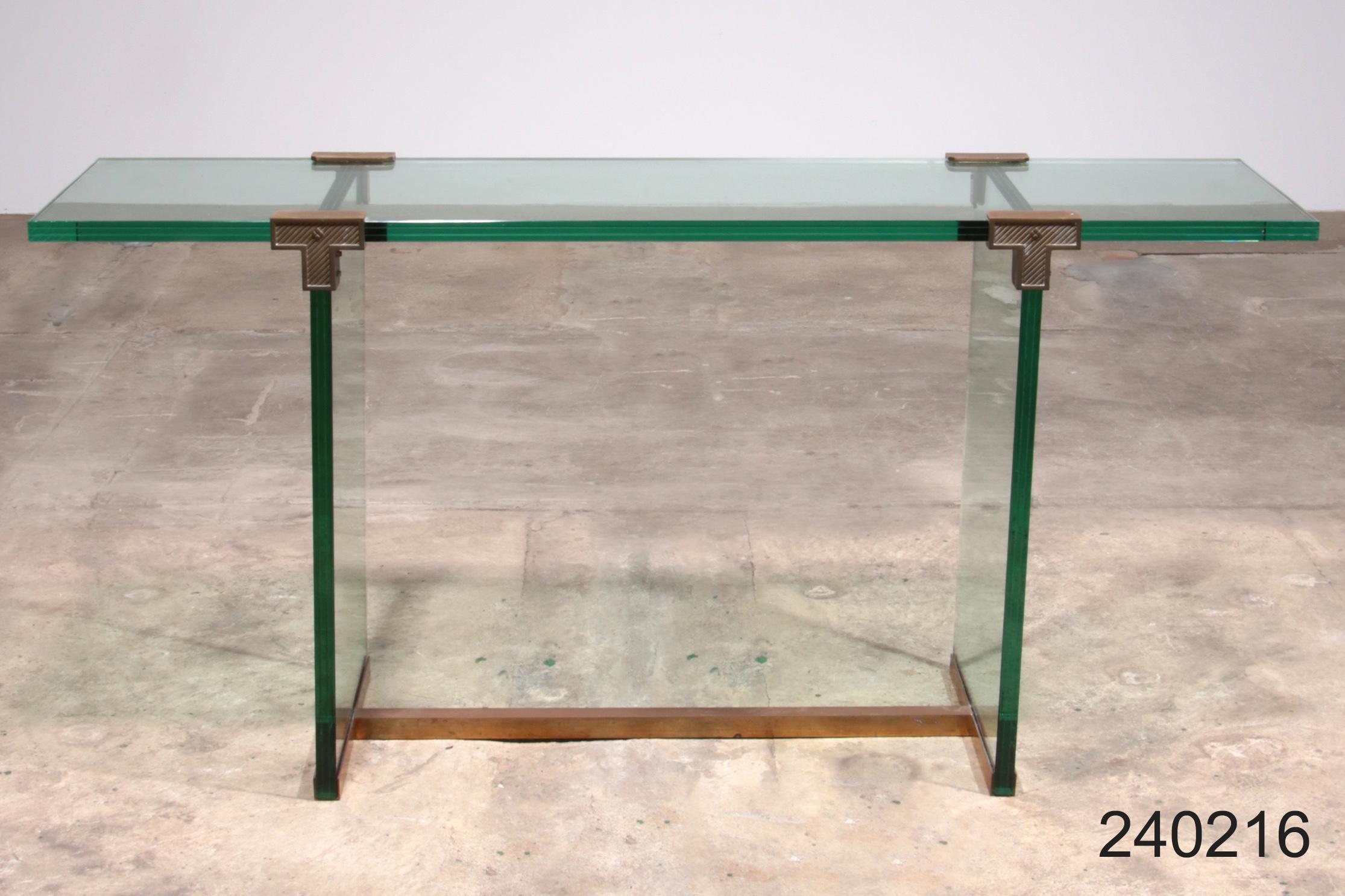 Table d'appoint modèle T30 de Peter Ghyczy - Design des années 1970 en vente 4