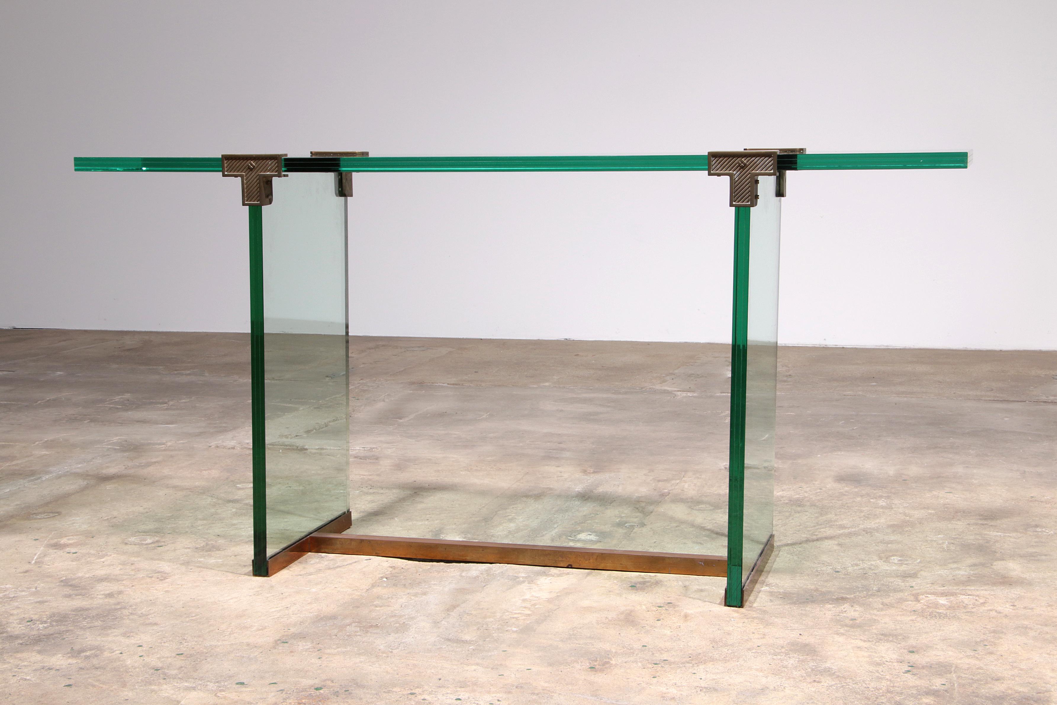 Mid-Century Modern Table d'appoint modèle T30 de Peter Ghyczy - Design des années 1970 en vente