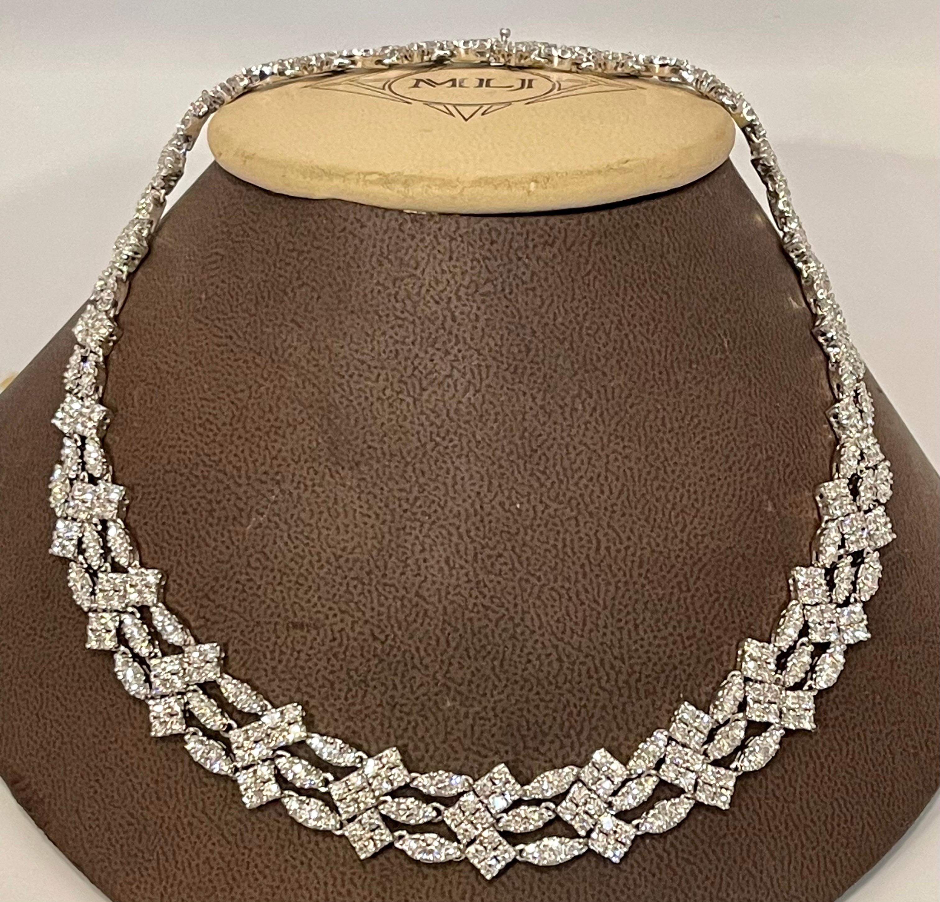 Sidney Garber's Vintage 35 Ct Diamond Bridal Necklace 18 Karat White Gold 60 Gm In Excellent Condition For Sale In New York, NY