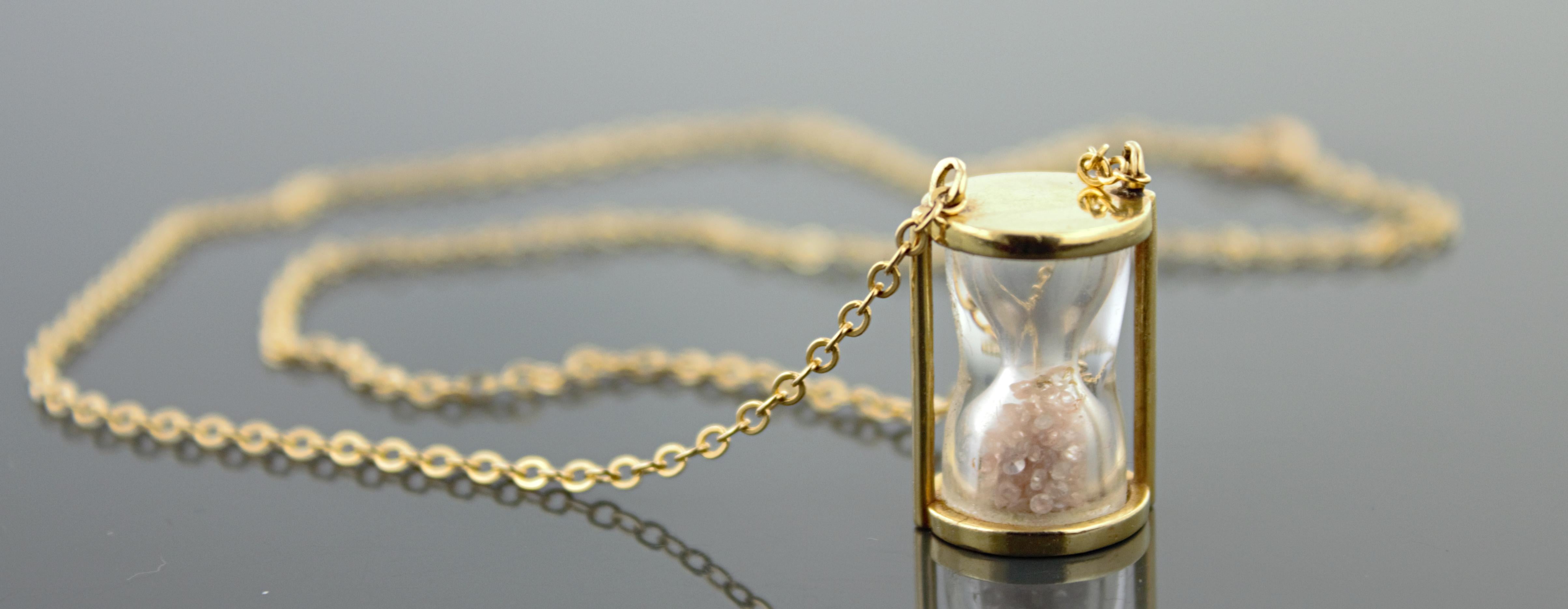 Sidney Mobell: Gelbgold-Stundenanhänger mit Diamanten im Angebot 1