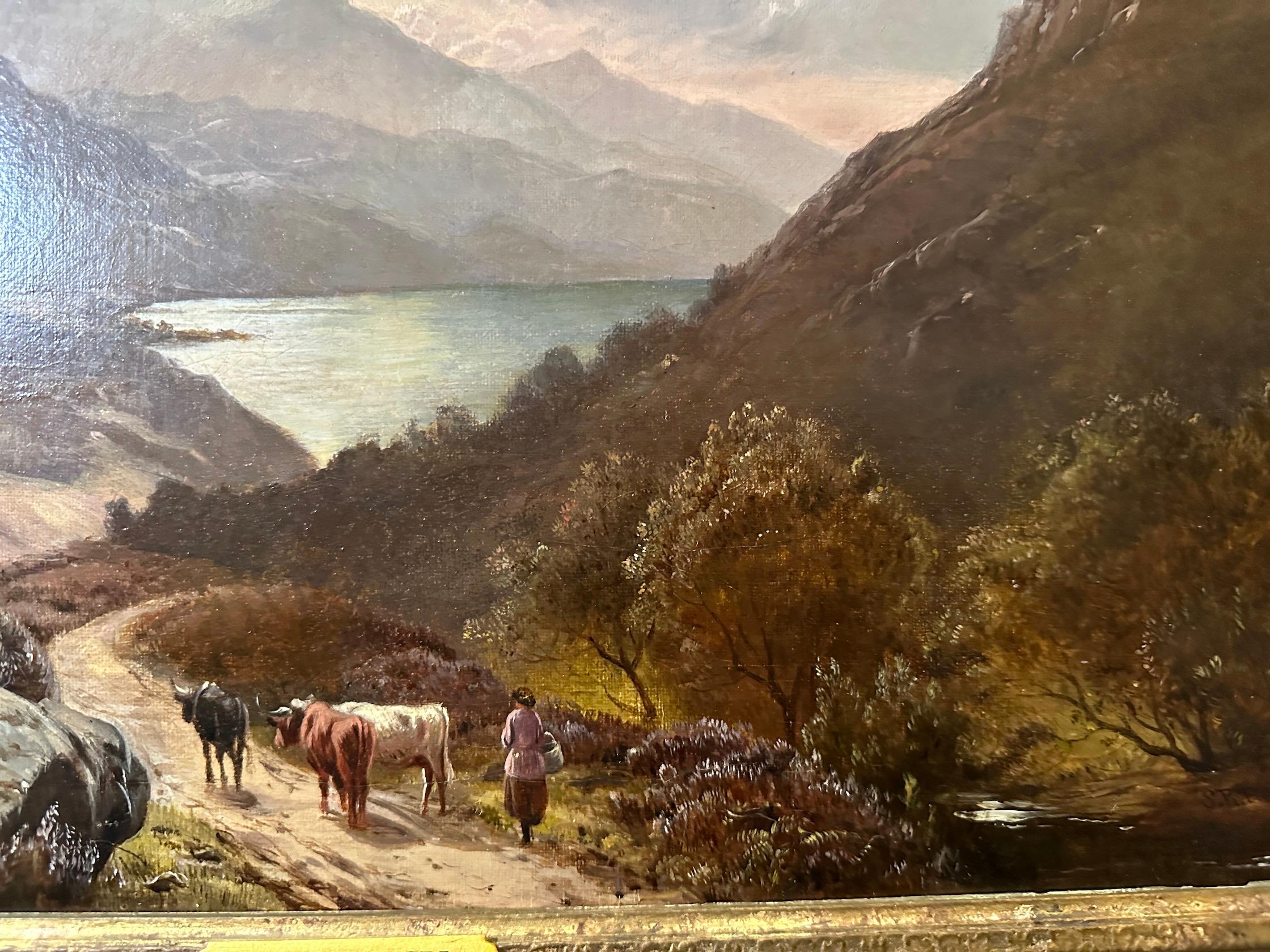 Paysage écossais des Highlands du 19e siècle, avec un personnage et du bétail sur un chemin  - Victorien Painting par Sidney Richard Percy