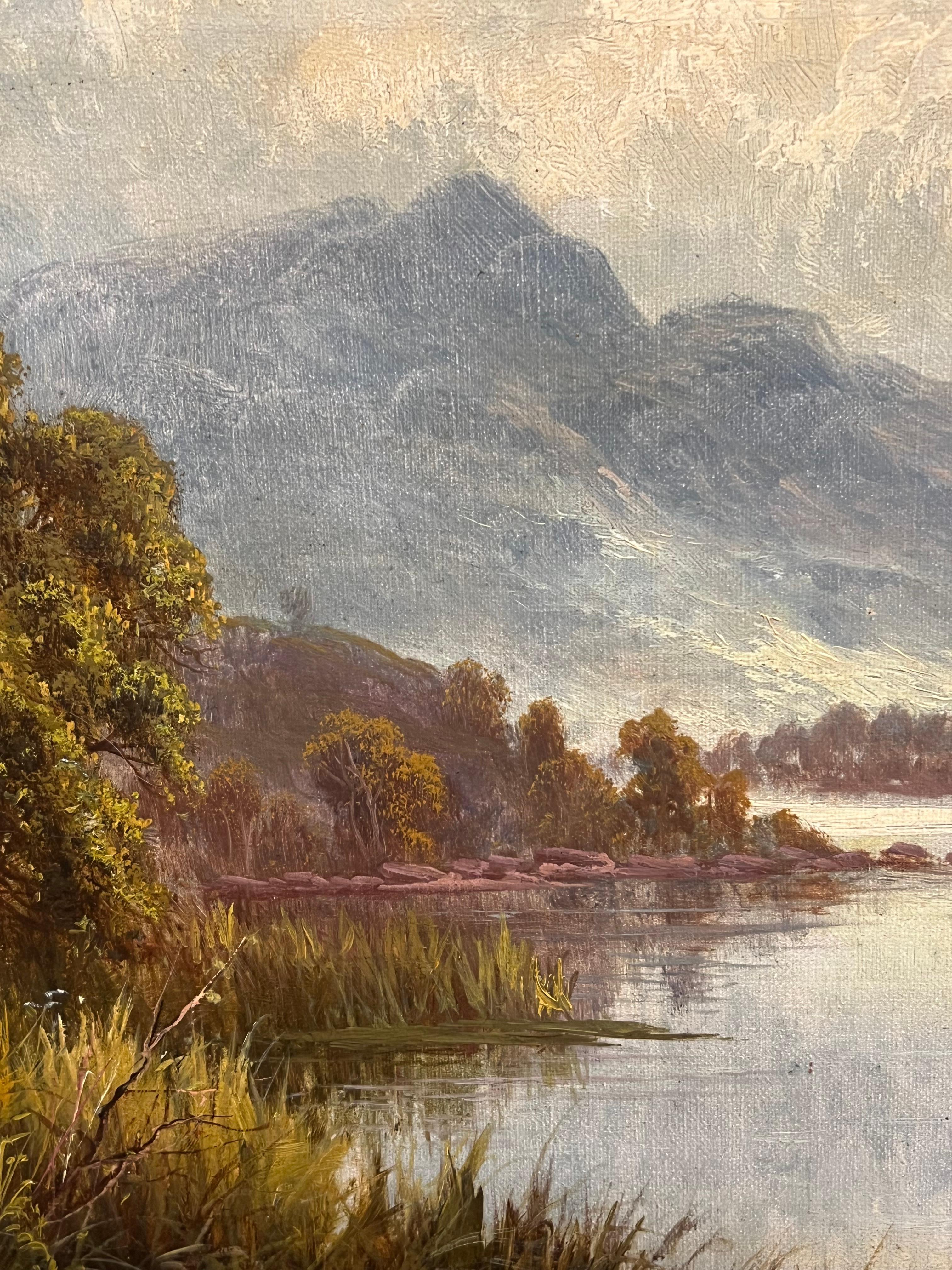 Antico dipinto firmato delle Highlands scozzesi con scena di laghetto e barcaiolo in vendita 4