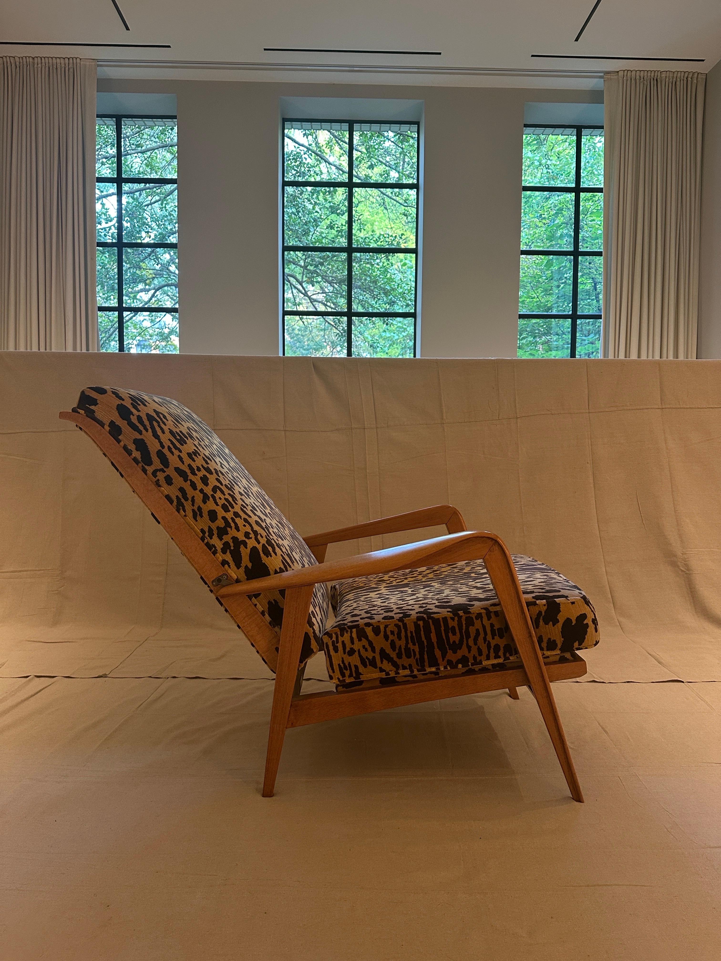 Pareja de sillas Siege Steiner tapizadas en tela de terciopelo Scalamandre, Francia Años 50 siglo XX en venta