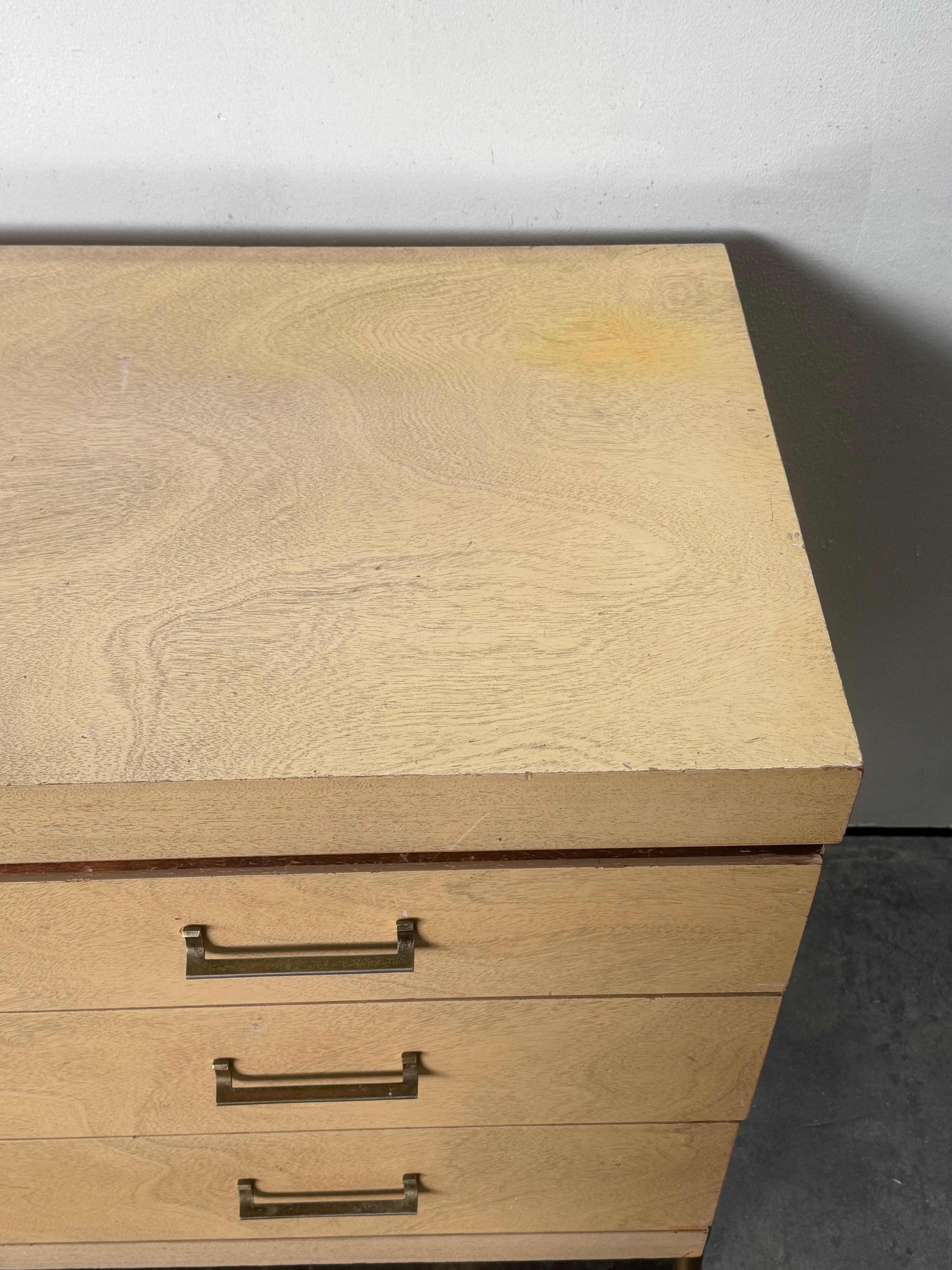 Comò moderno Sieling/Sideboard/Credenza con gambe scultoree in vendita 8