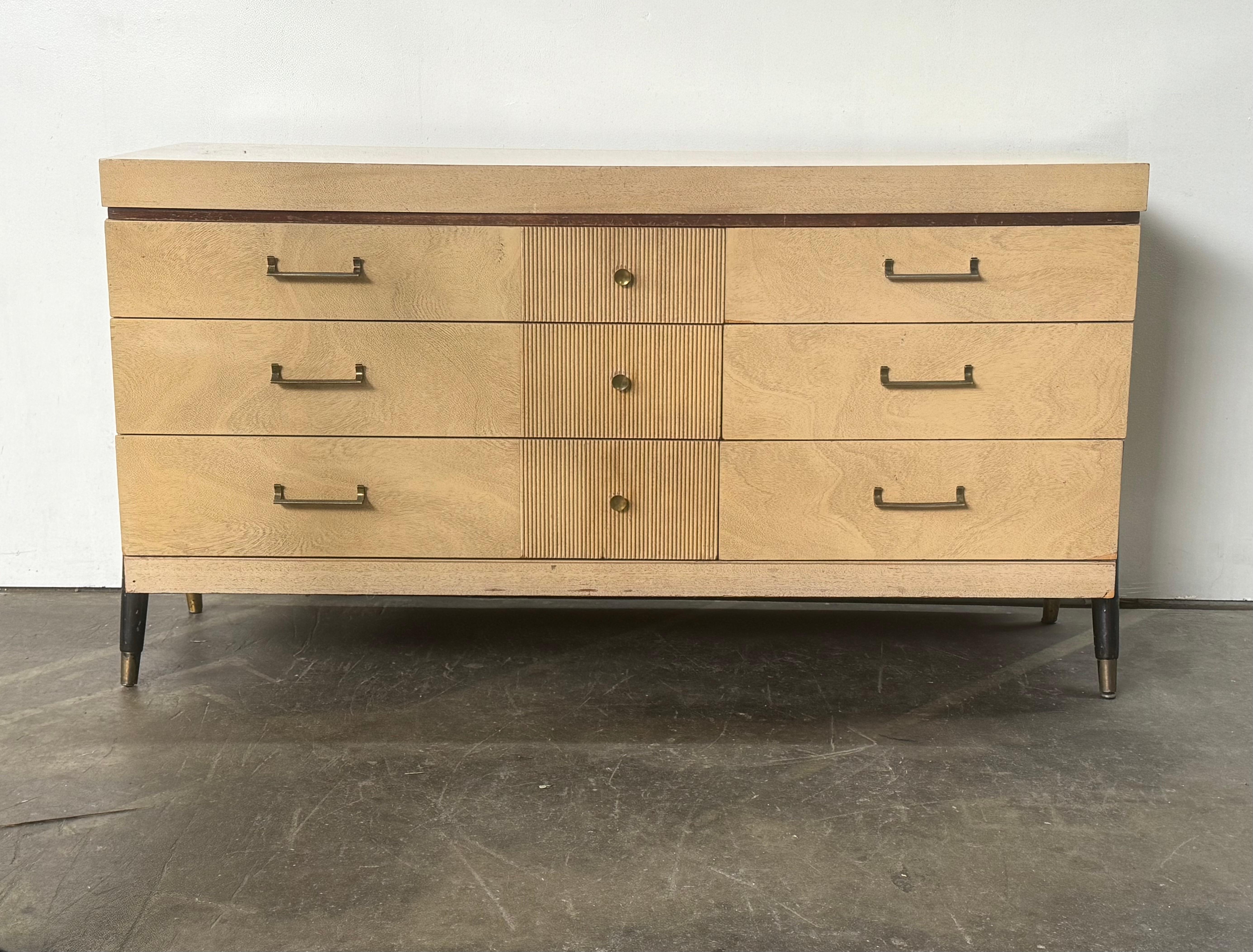 Americano Comò moderno Sieling/Sideboard/Credenza con gambe scultoree in vendita