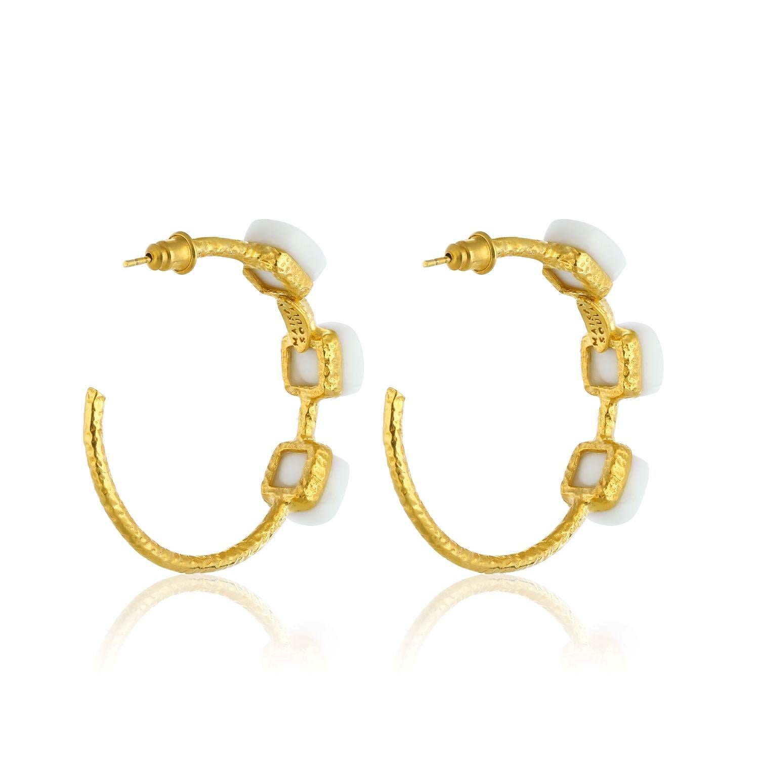Siena Hoop Earrings - Matte White In New Condition For Sale In Beyoğlu/İstanbul, 34
