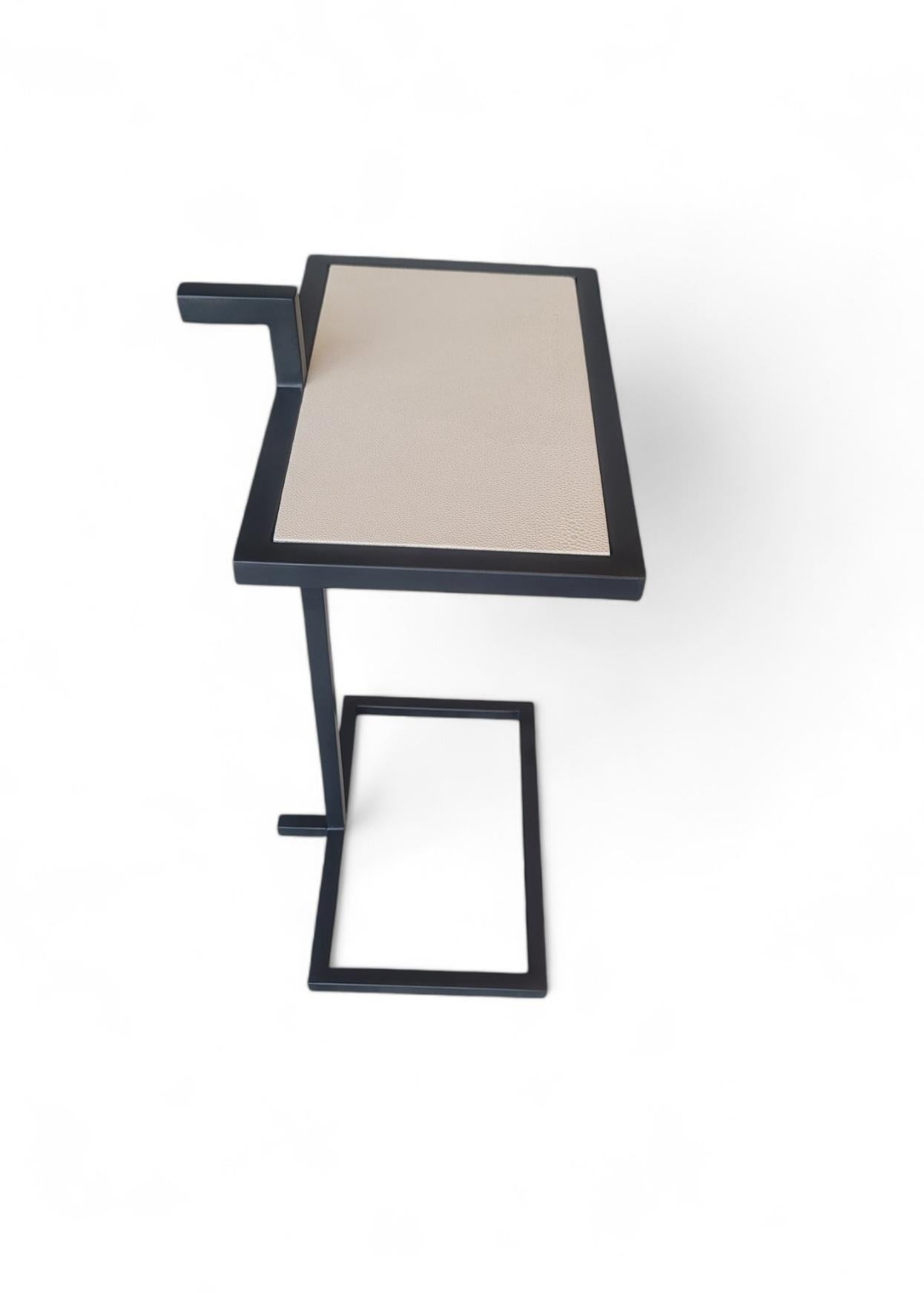 Moderne Table d'appoint Siena en vente