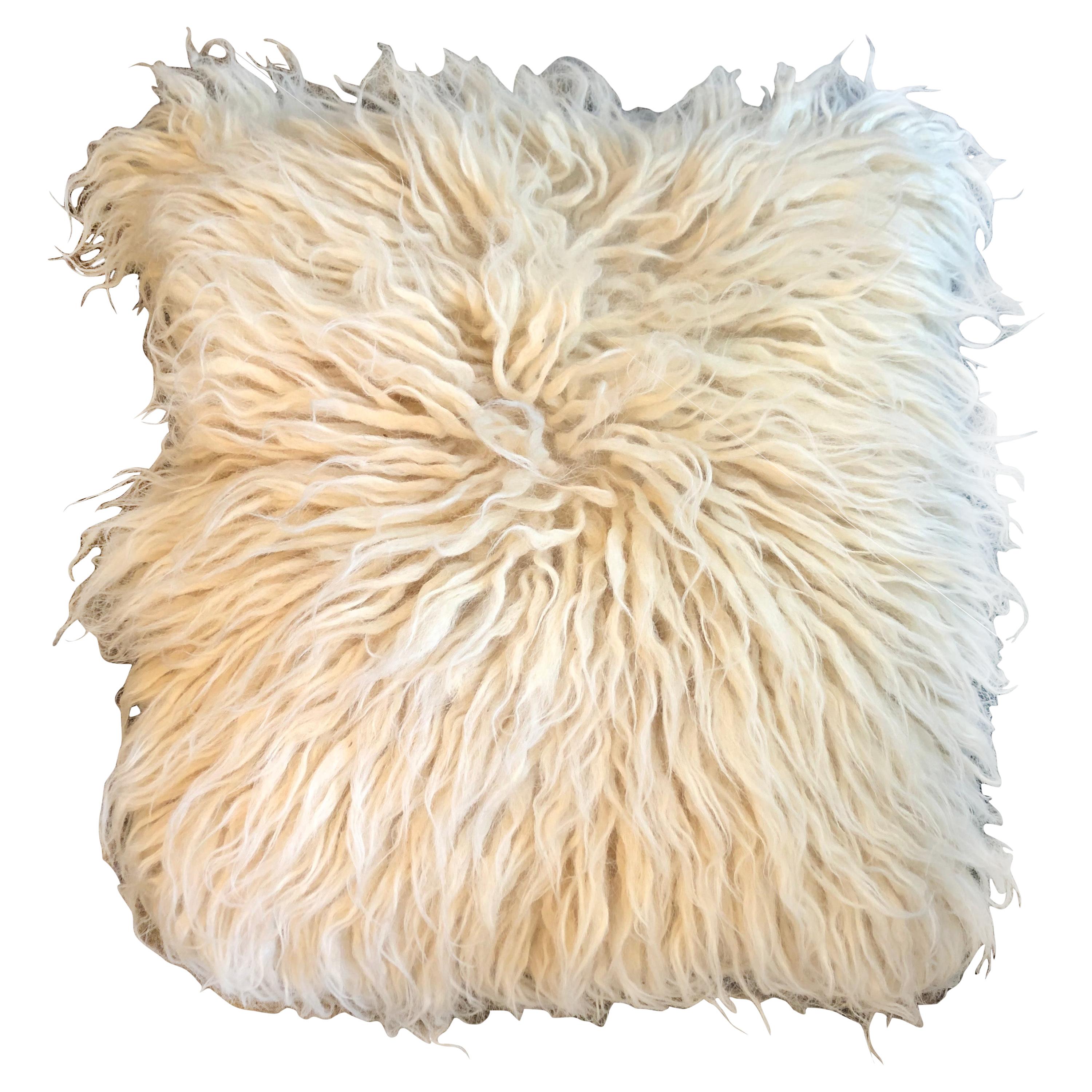 "Siena" White Wool Pillow by Le Lampade For Sale