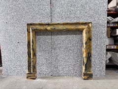 Kaminsims aus Siena-Marmor im Bolection-Stil von Ryan and Smith