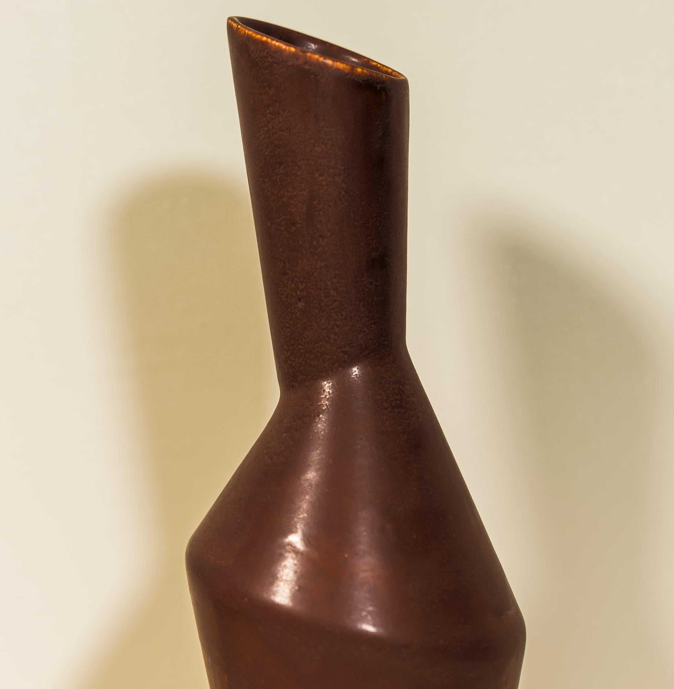 Vase Sienna Elegance Contemporary in Handcrafted Ceramic by Busra Ozdemir Neuf - En vente à ISTANBUL, TR