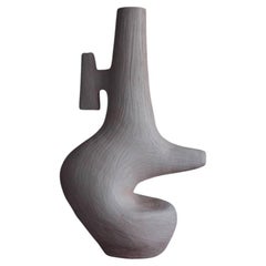 Vaso scultoreo in gres bianco Sierra Bisque di Muscellaneous